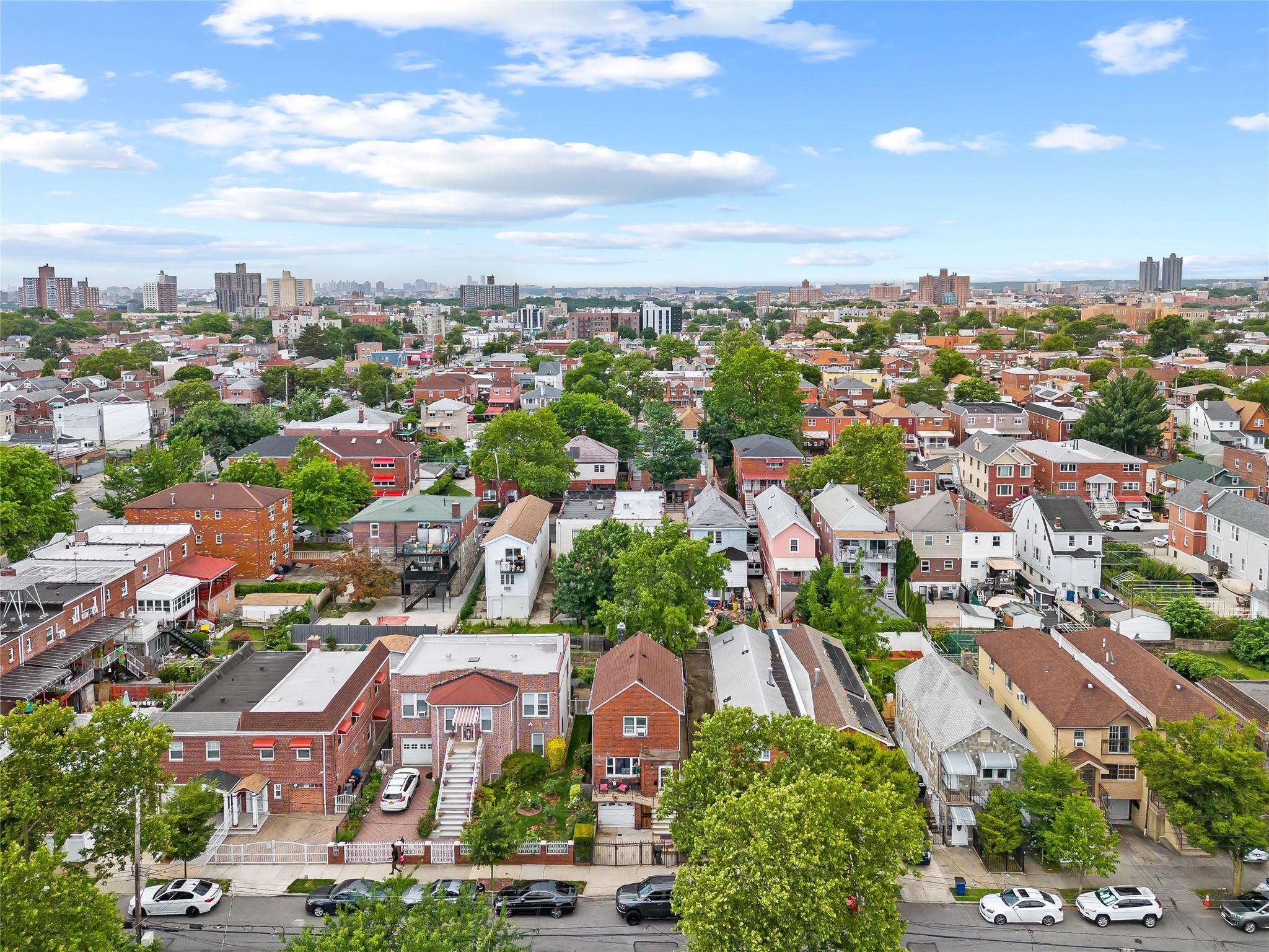 Single Family Hering  Bronx, NY 10469, MLS-888530-23