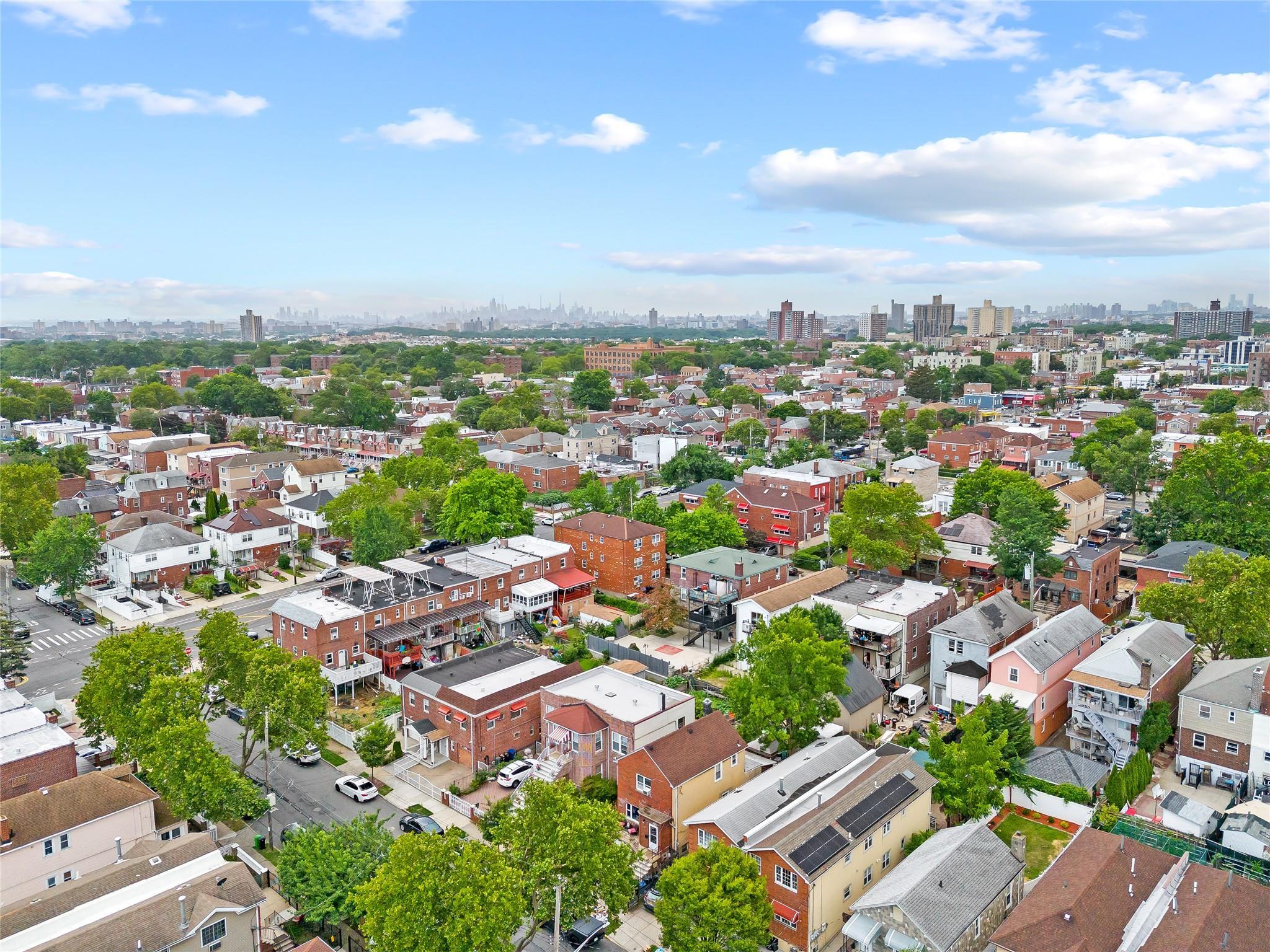 Single Family Hering  Bronx, NY 10469, MLS-888530-25