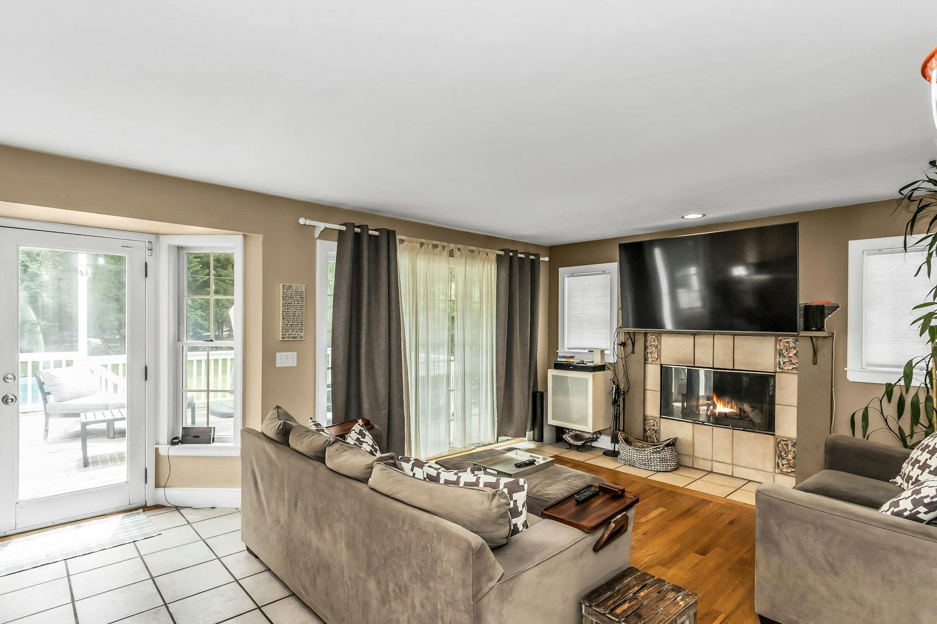 Single Family Squiretown Suffolk County, NY 11946, MLS-888540-16