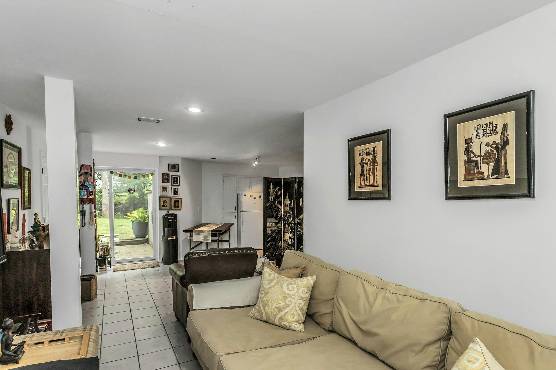 Single Family Squiretown Suffolk County, NY 11946, MLS-888540-25