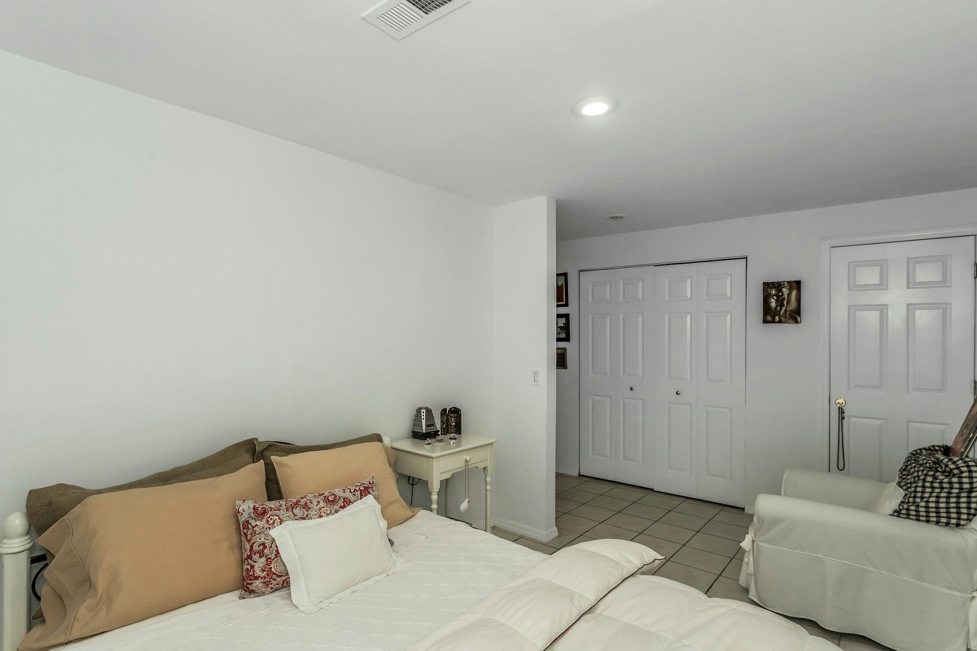 Single Family Squiretown Suffolk County, NY 11946, MLS-888540-30