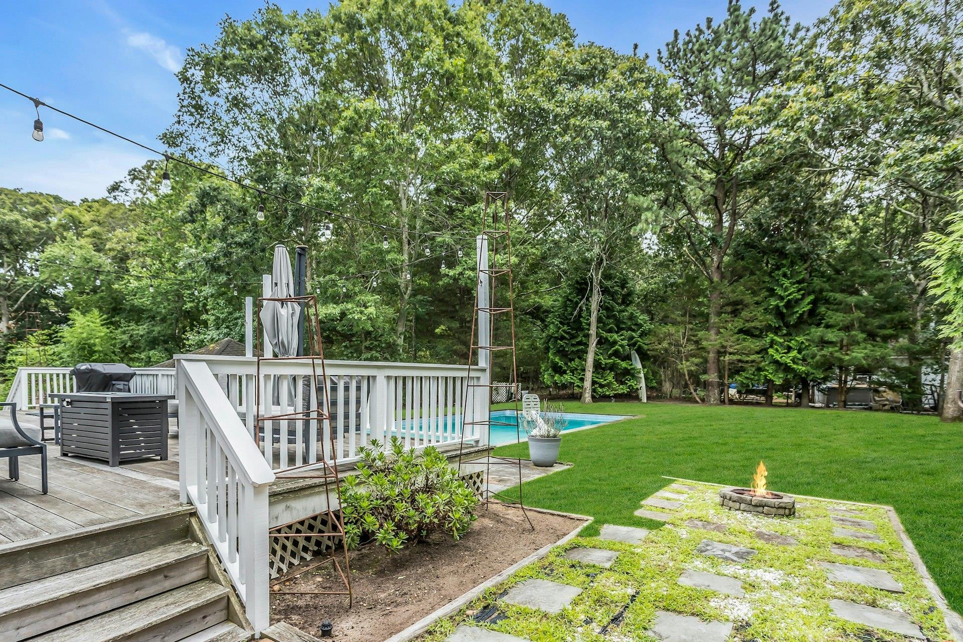 Single Family Squiretown Suffolk County, NY 11946, MLS-888540-33