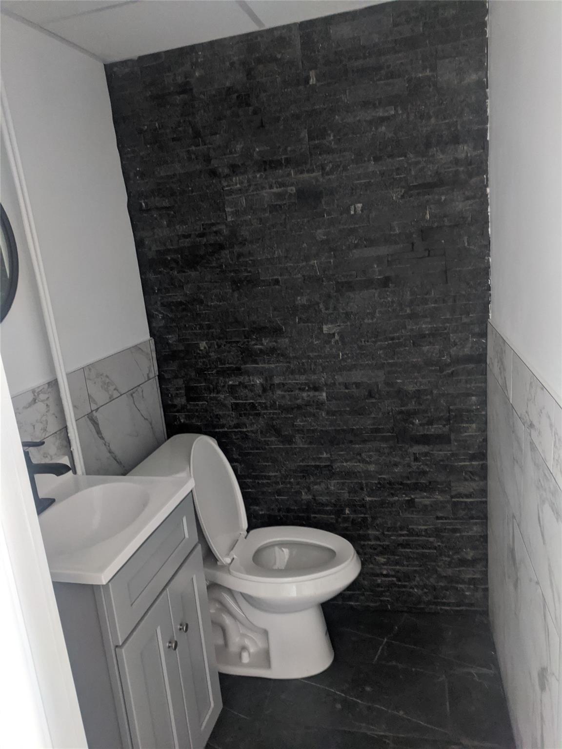 Commercial Lease Springfield  Queens, NY 11429, MLS-888572-6