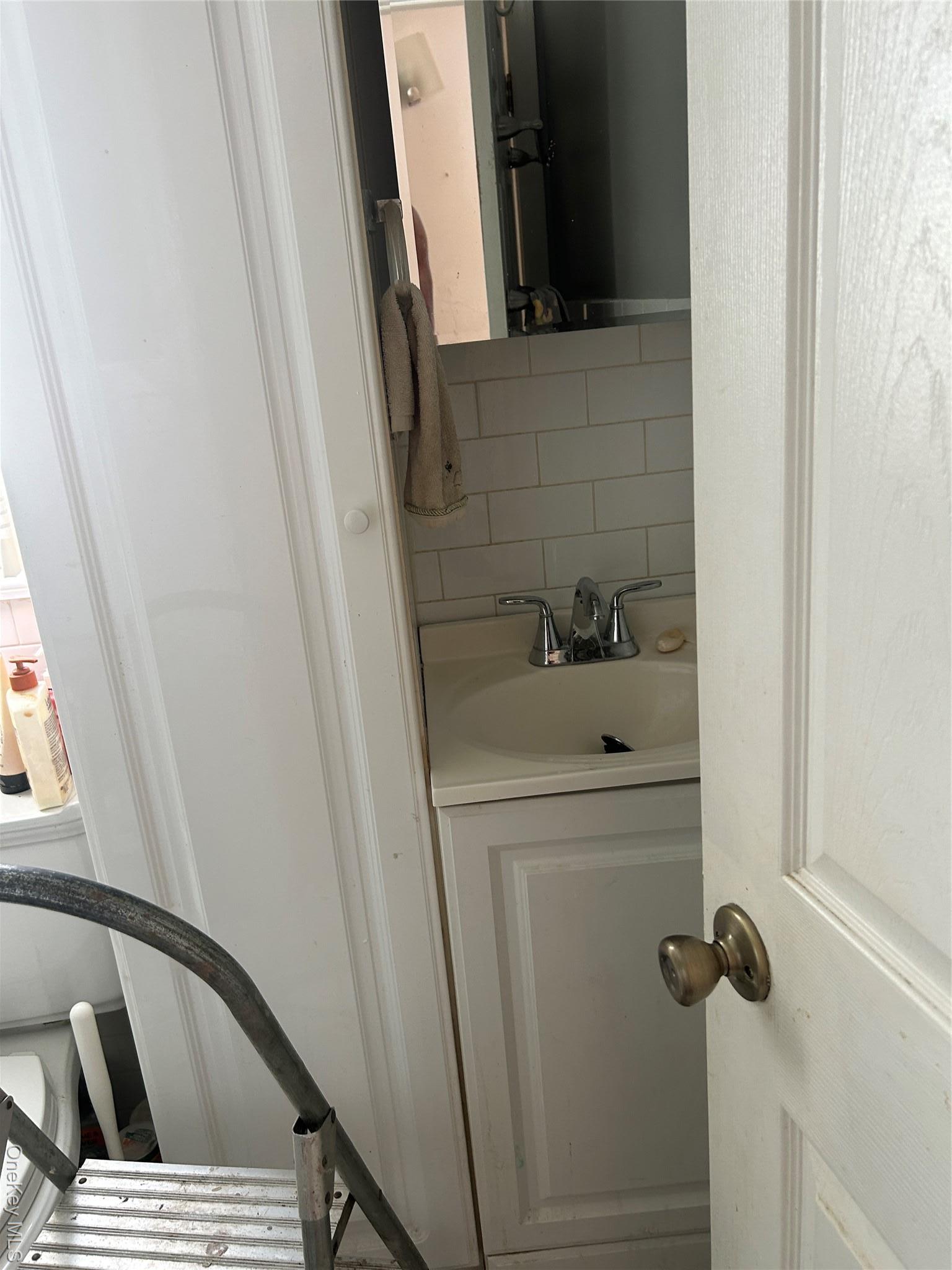 Single Family 10th  Queens, NY 11693, MLS-888573-6