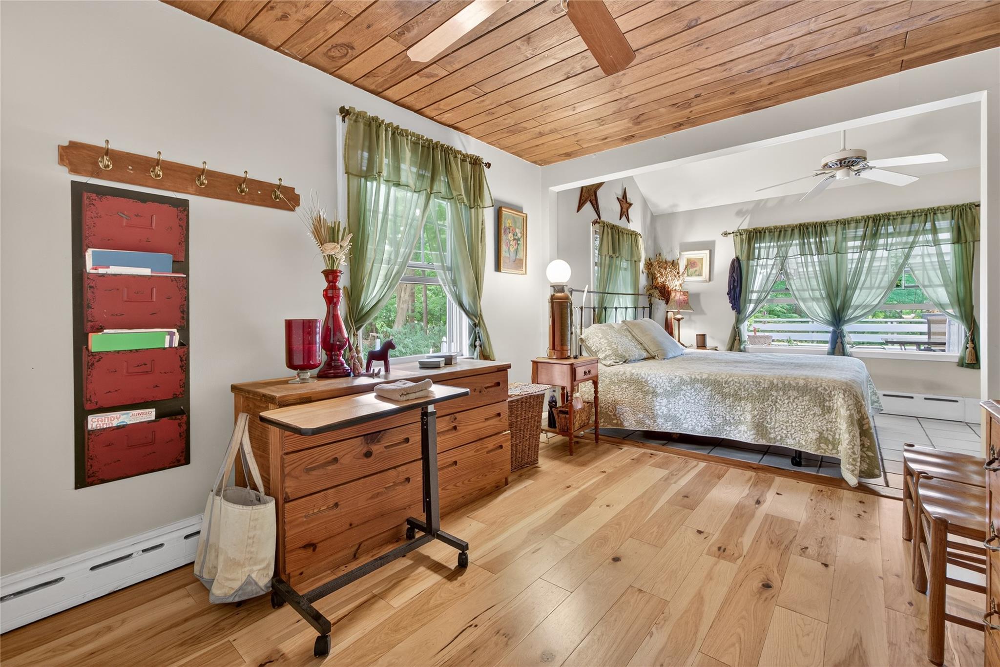 Single Family Mountain View  Putnam County, NY 10579, MLS-888579-13
