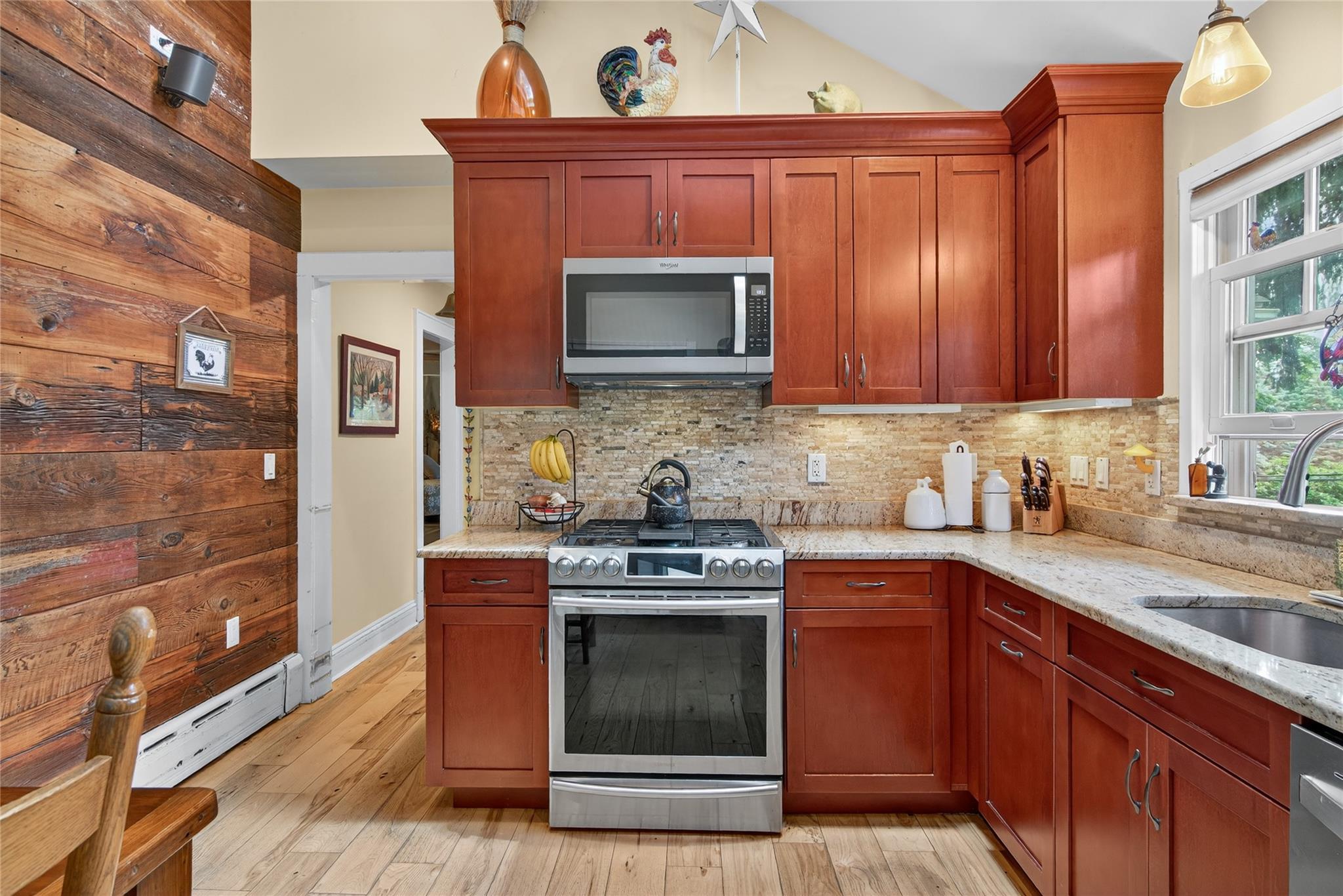 Single Family Mountain View  Putnam County, NY 10579, MLS-888579-19