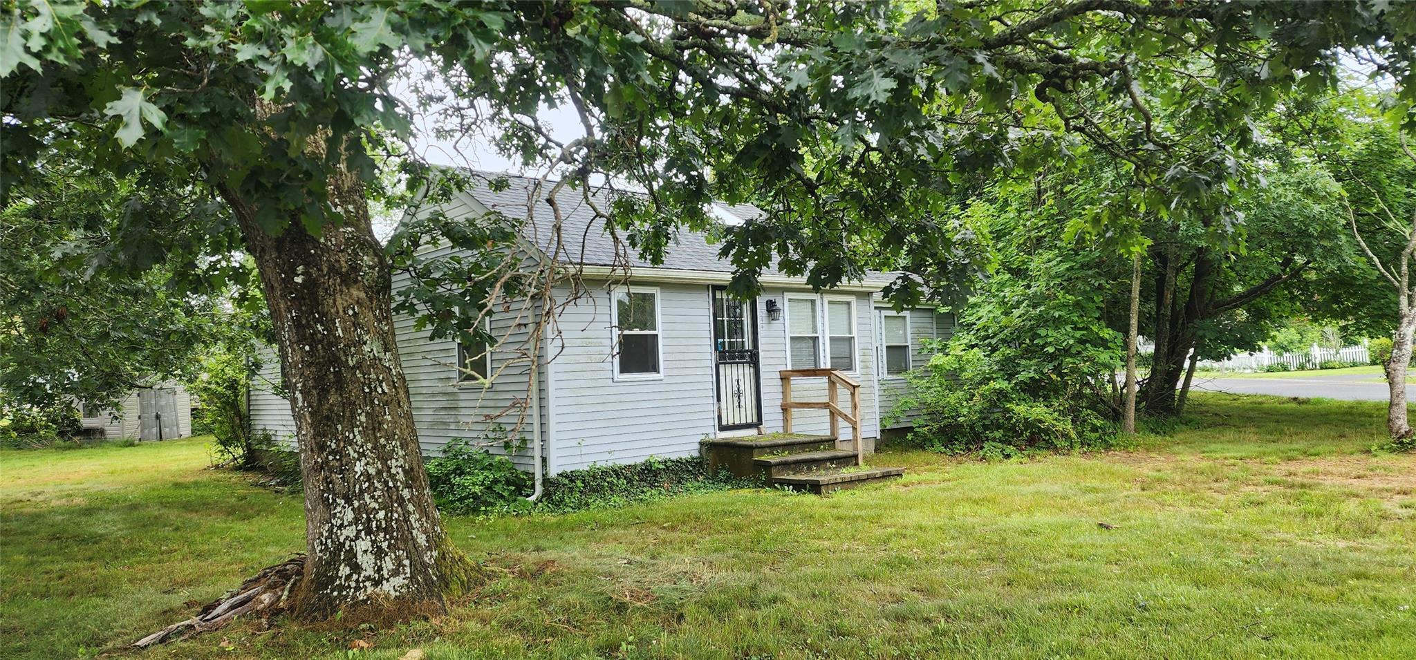 Single Family Elm  Suffolk County, NY 11951, MLS-888596-2