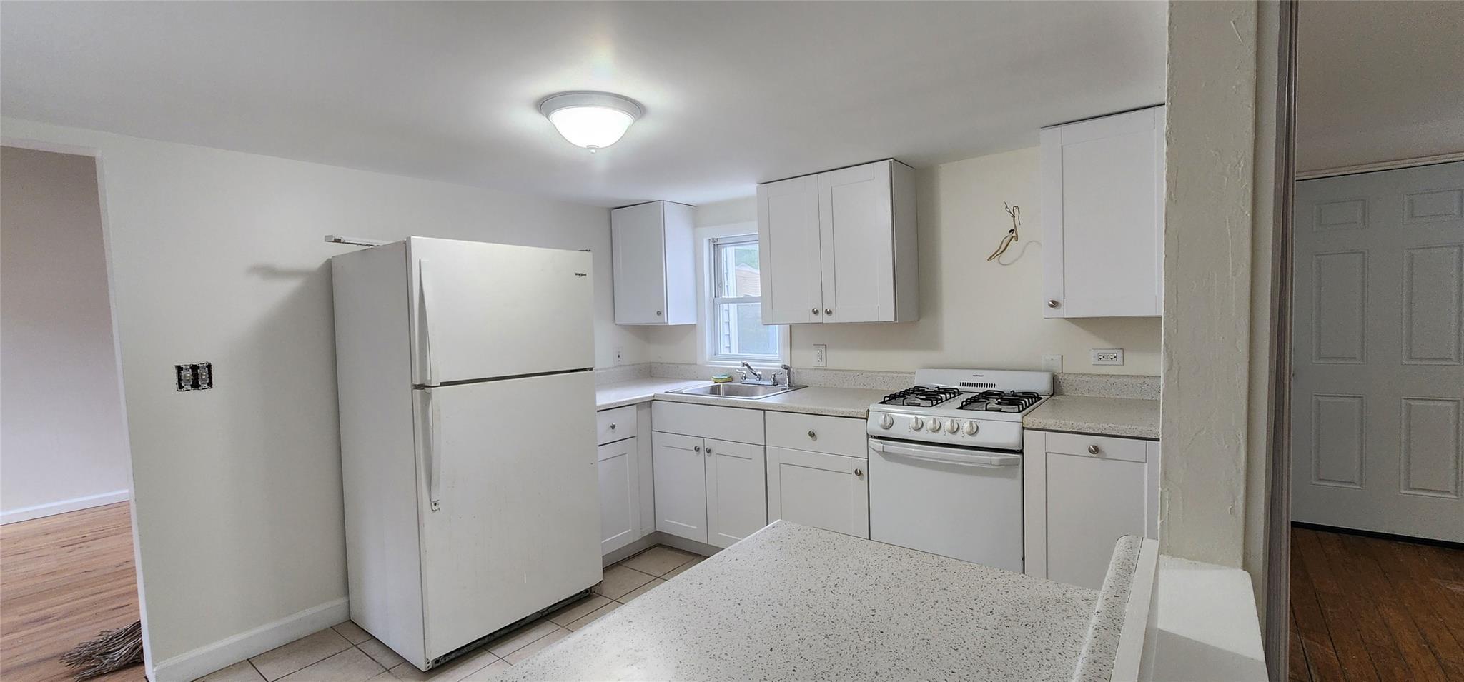 Single Family Elm  Suffolk County, NY 11951, MLS-888596-4
