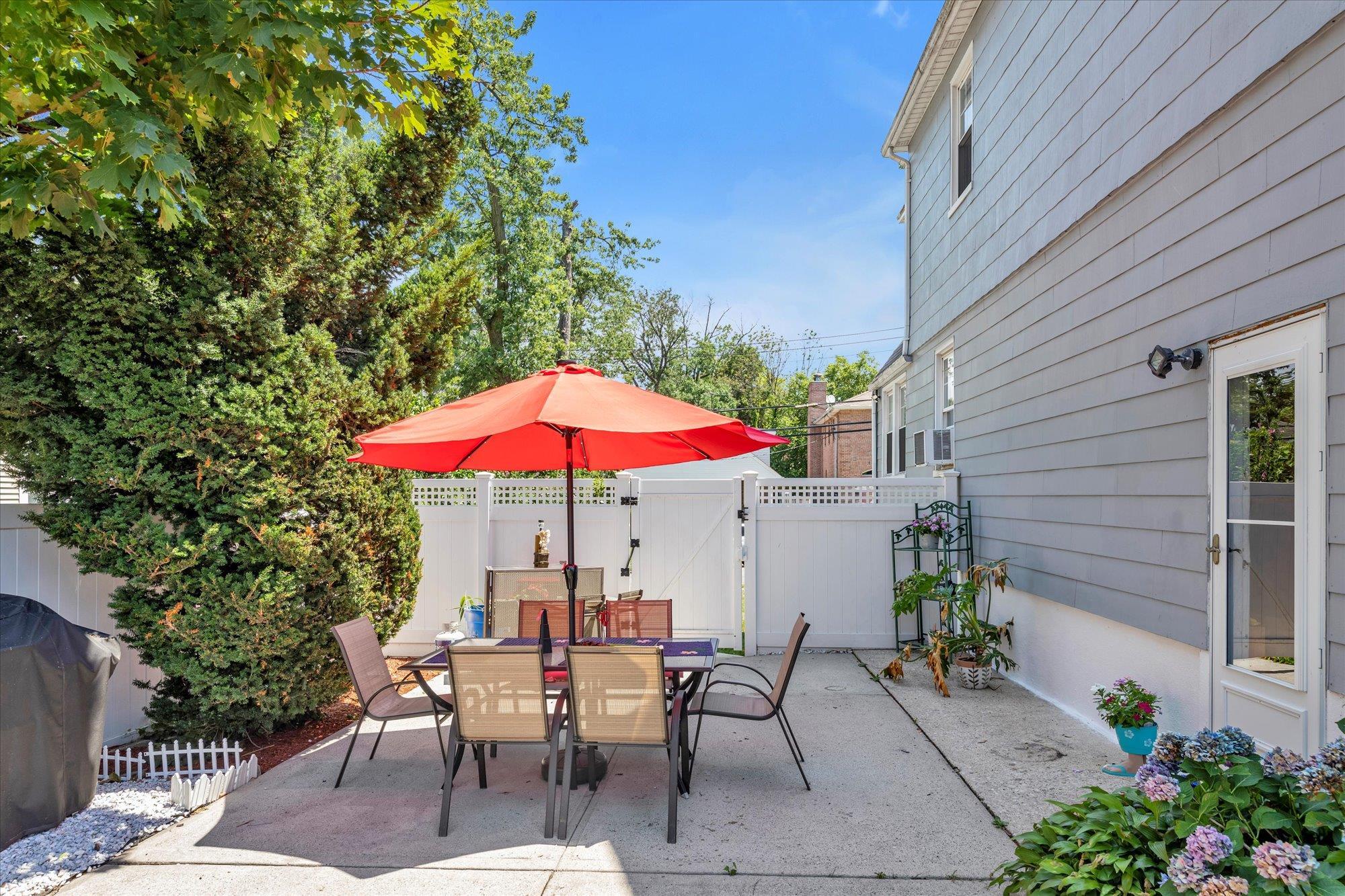 Single Family 213th  Queens, NY 11360, MLS-888641-14
