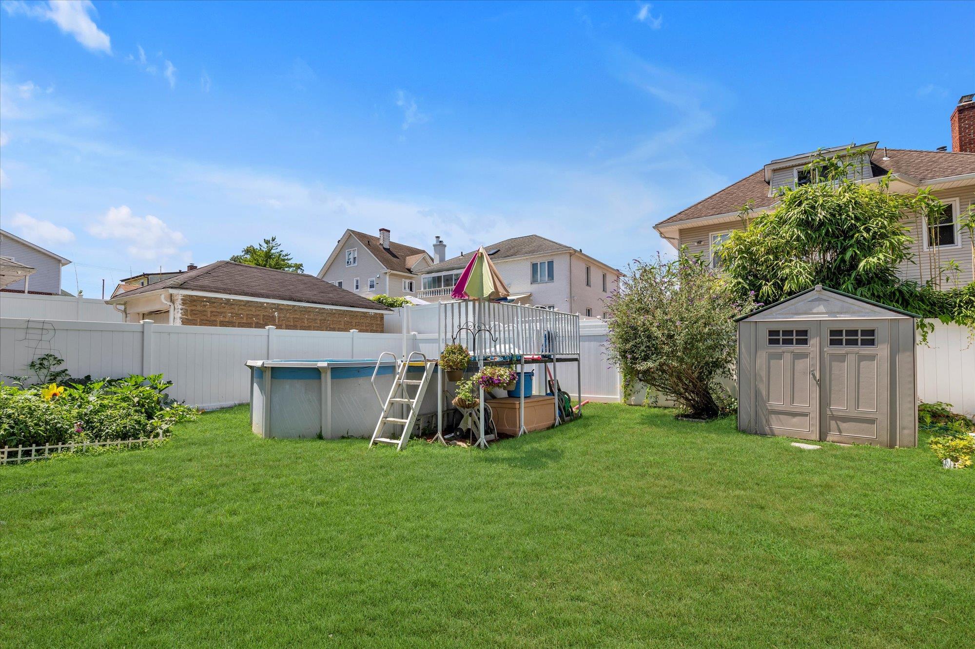 Single Family 213th  Queens, NY 11360, MLS-888641-16