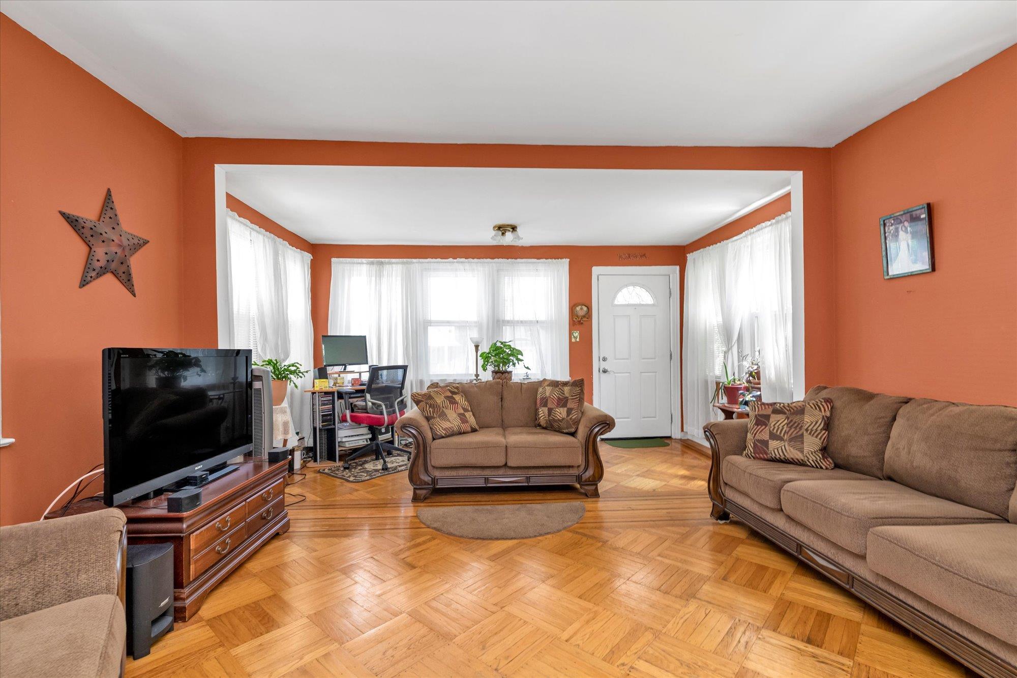Single Family 213th  Queens, NY 11360, MLS-888641-2