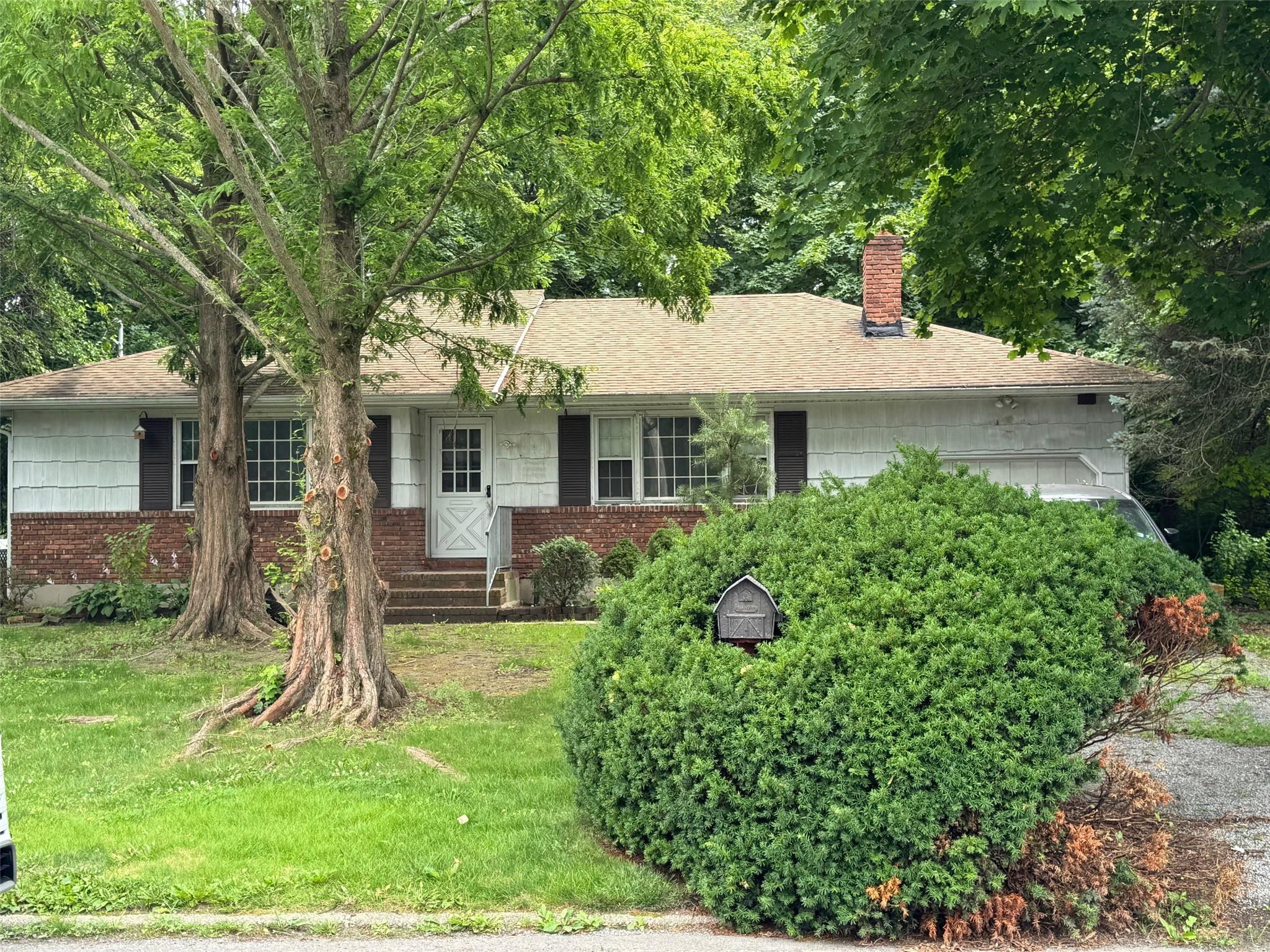 Single Family Babylon  Suffolk County, NY 11752, MLS-888646-2