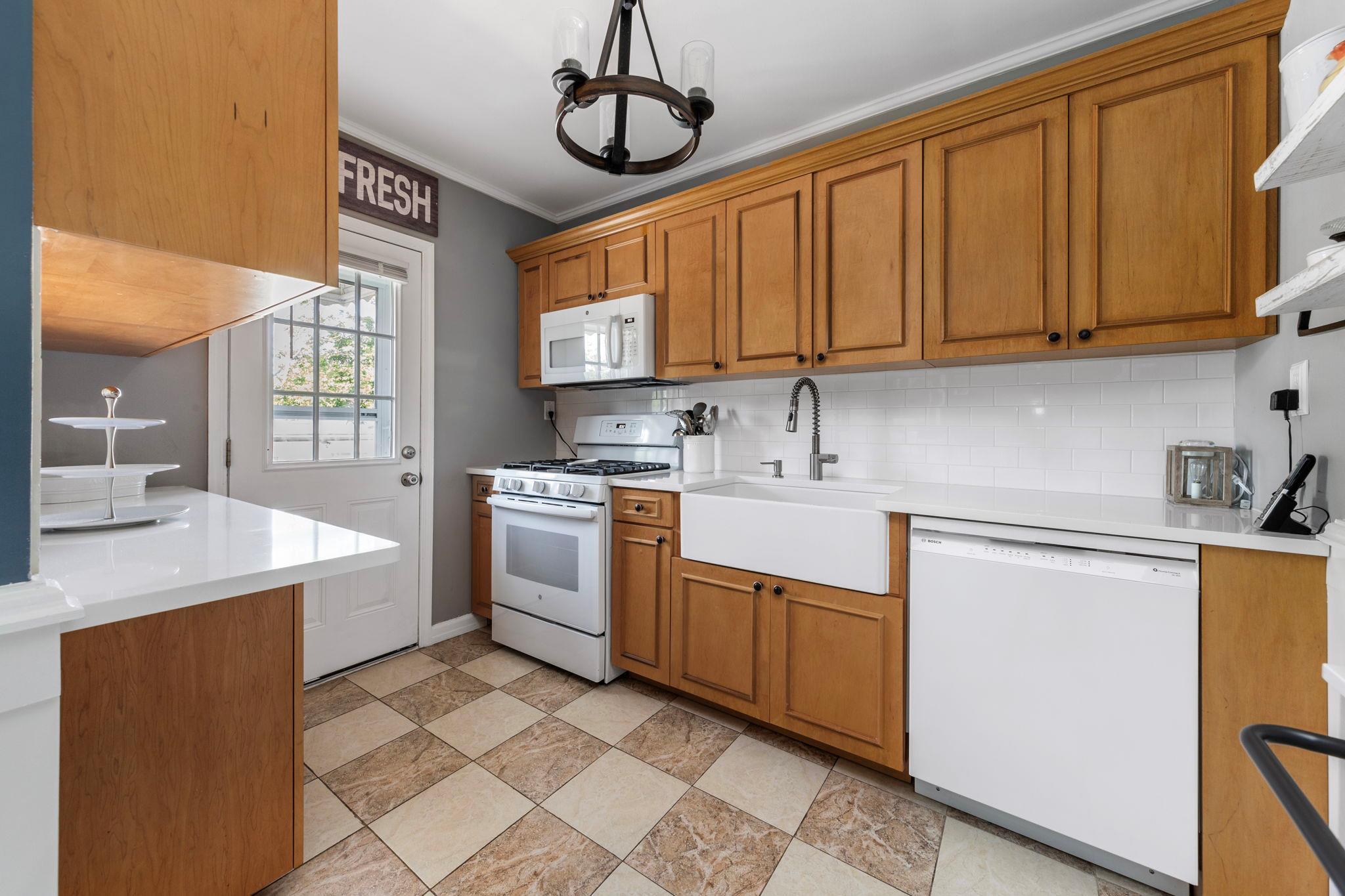Single Family Admiral  Queens, NY 11379, MLS-888657-4