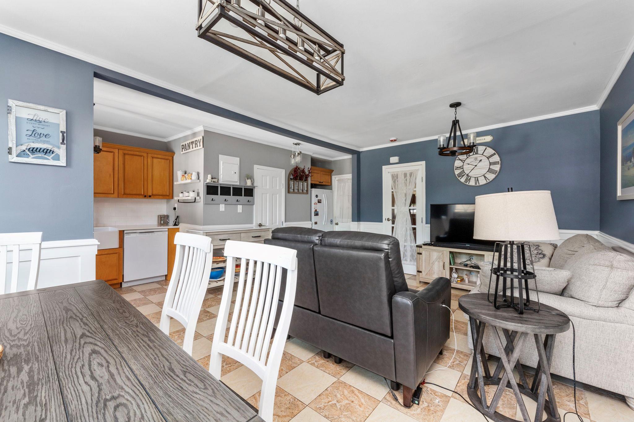 Single Family Admiral  Queens, NY 11379, MLS-888657-8