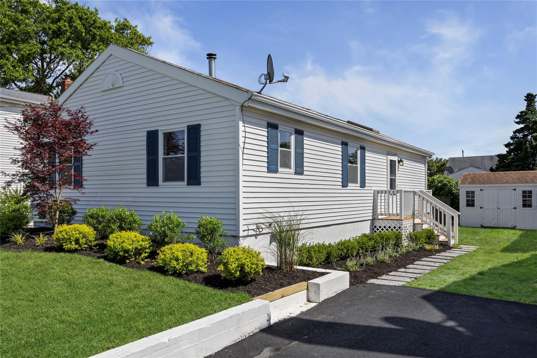 Single Family Seymour  Suffolk County, NY 11967, MLS-888686-20