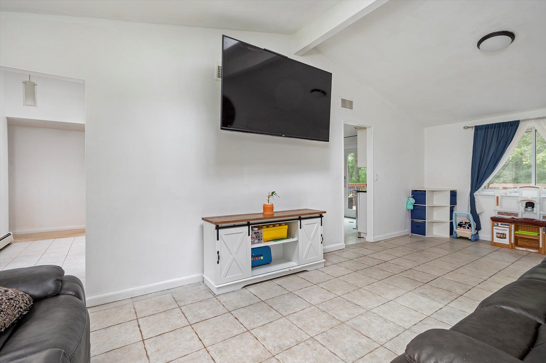 Single Family Riverside  Suffolk County, NY 11951, MLS-888699-5