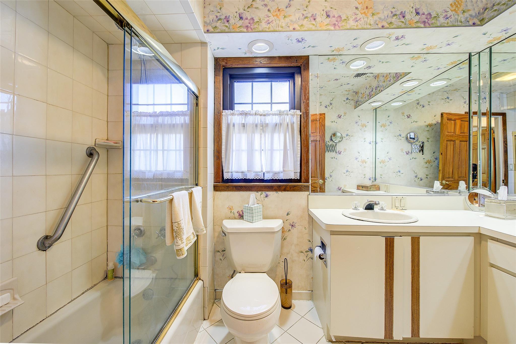 Single Family 245th  Queens, NY 11362, MLS-888738-25