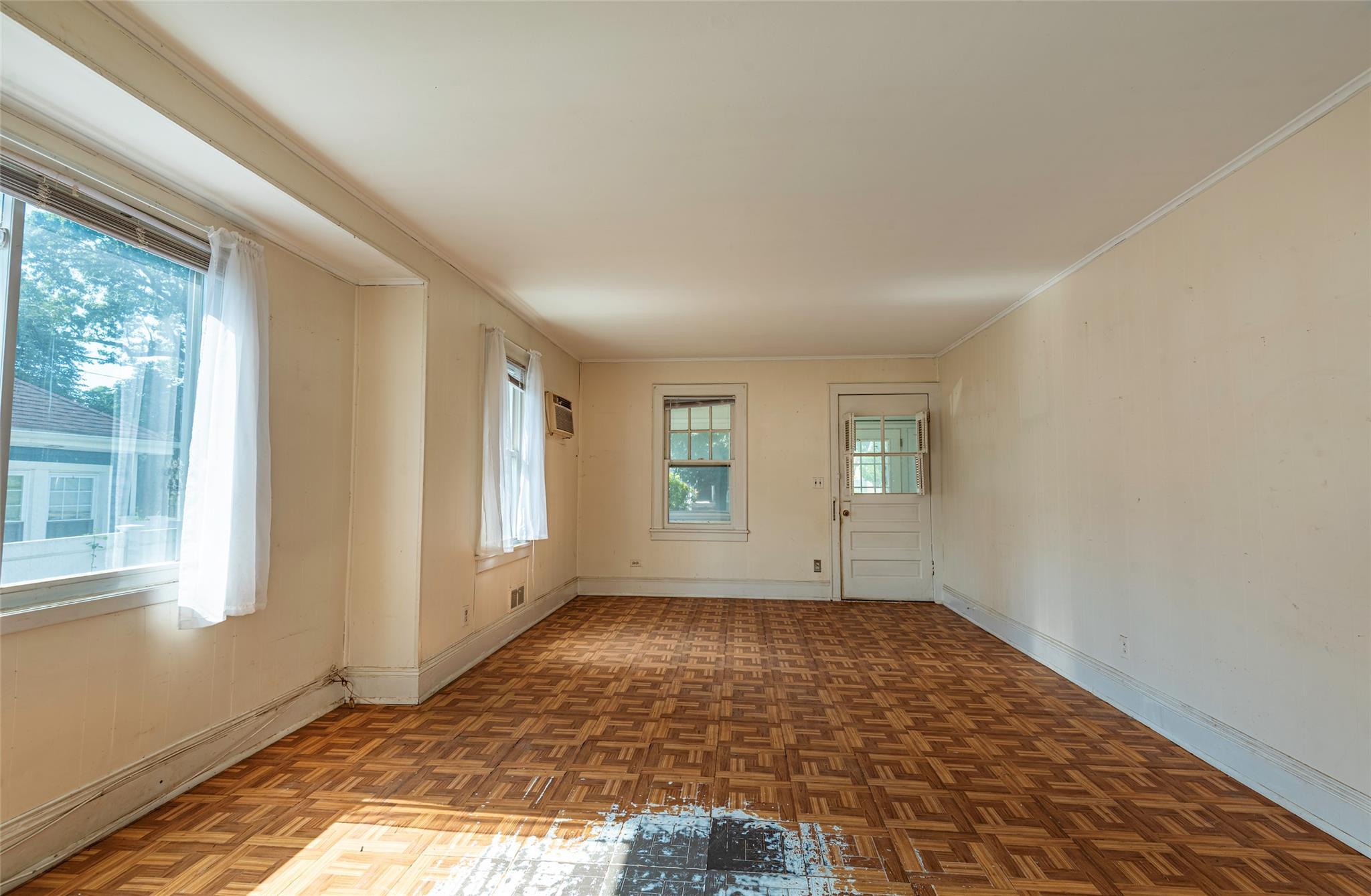 Single Family Florence  Nassau County, NY 11510, MLS-888794-10