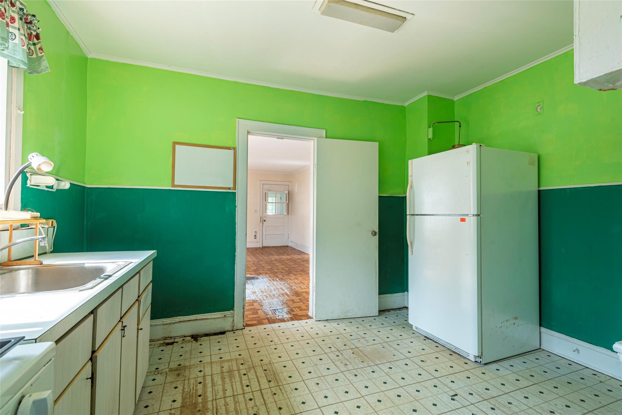 Single Family Florence  Nassau County, NY 11510, MLS-888794-15