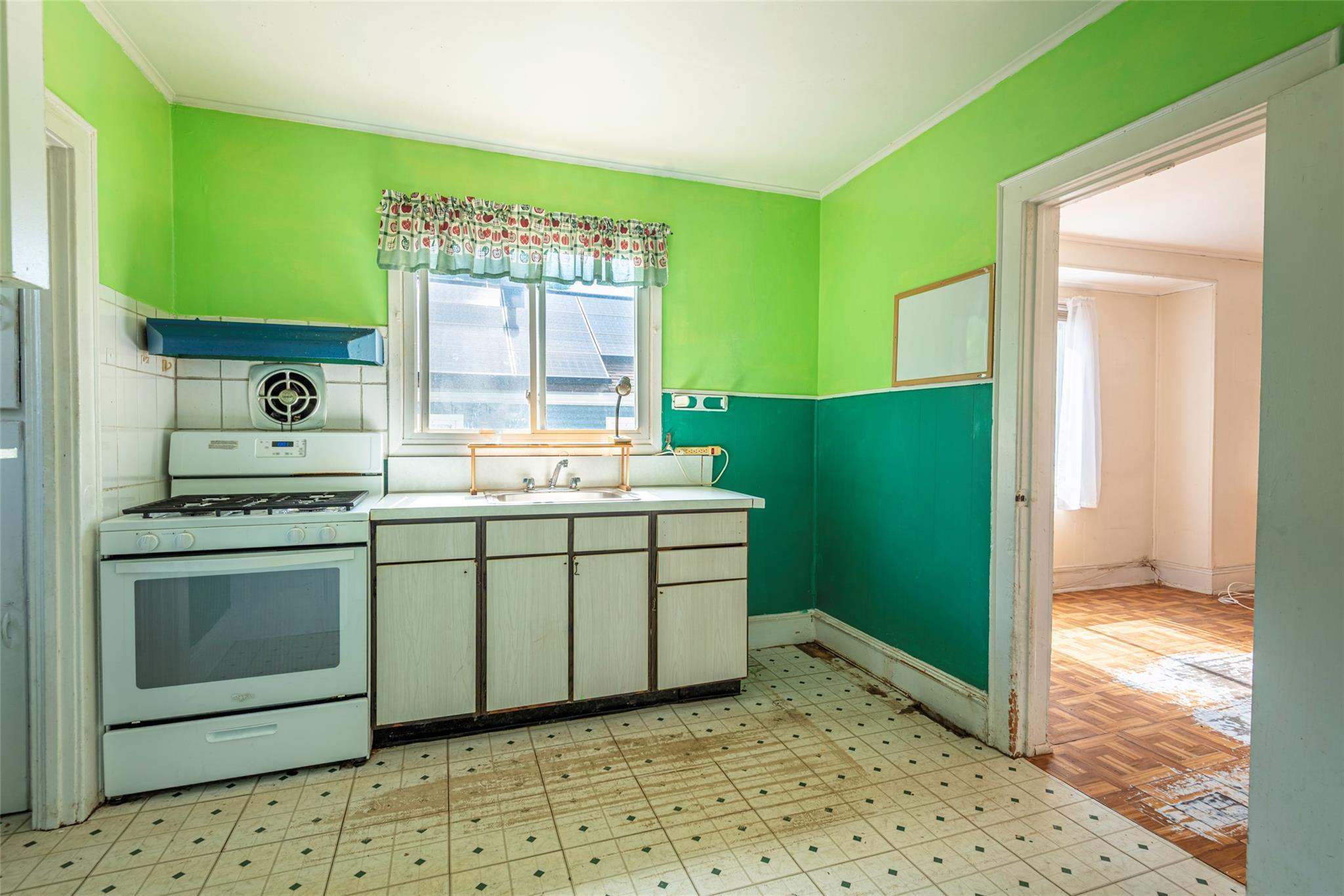 Single Family Florence  Nassau County, NY 11510, MLS-888794-16