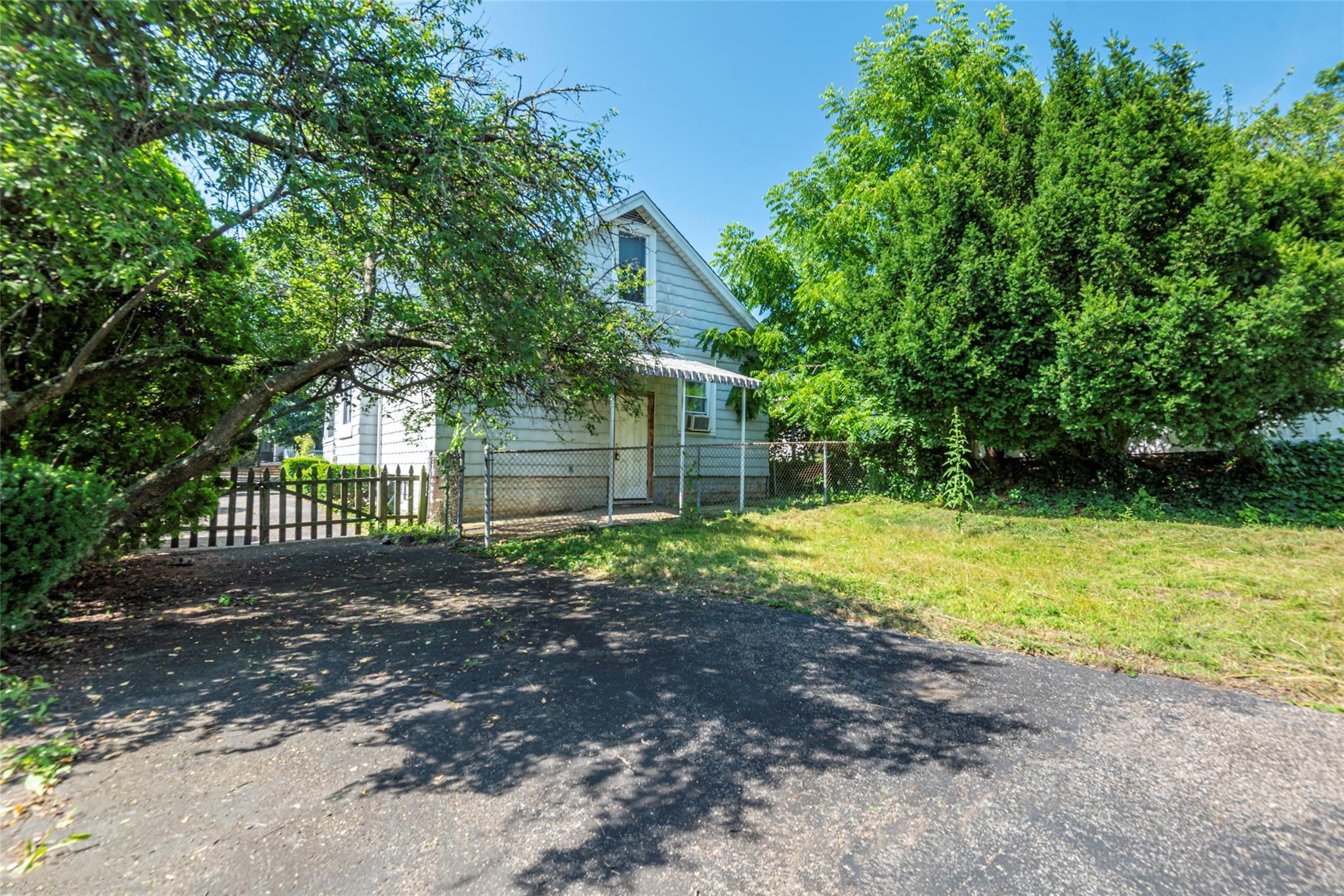 Single Family Florence  Nassau County, NY 11510, MLS-888794-37