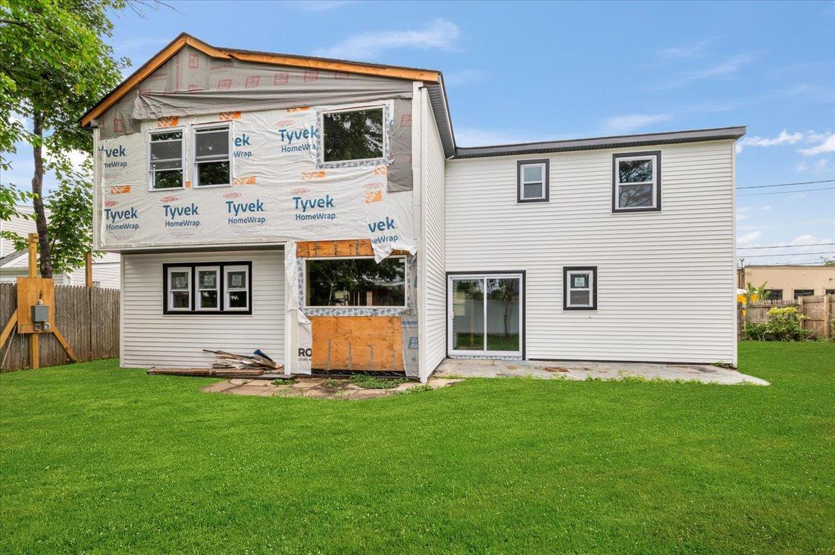 Single Family Carmans  Suffolk County, NY 11735, MLS-888807-2