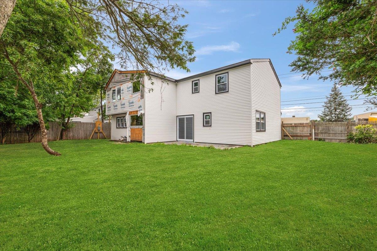 Single Family Carmans  Suffolk County, NY 11735, MLS-888807-3