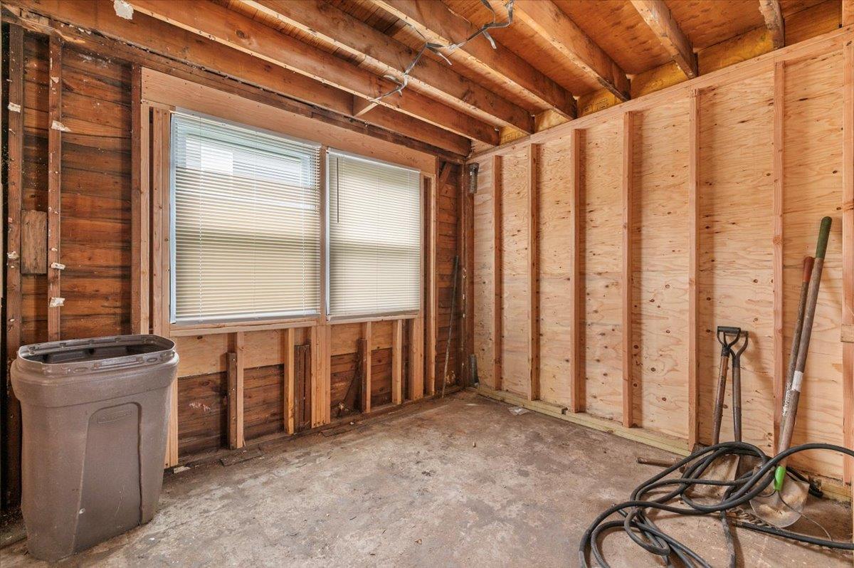 Single Family Carmans  Suffolk County, NY 11735, MLS-888807-4