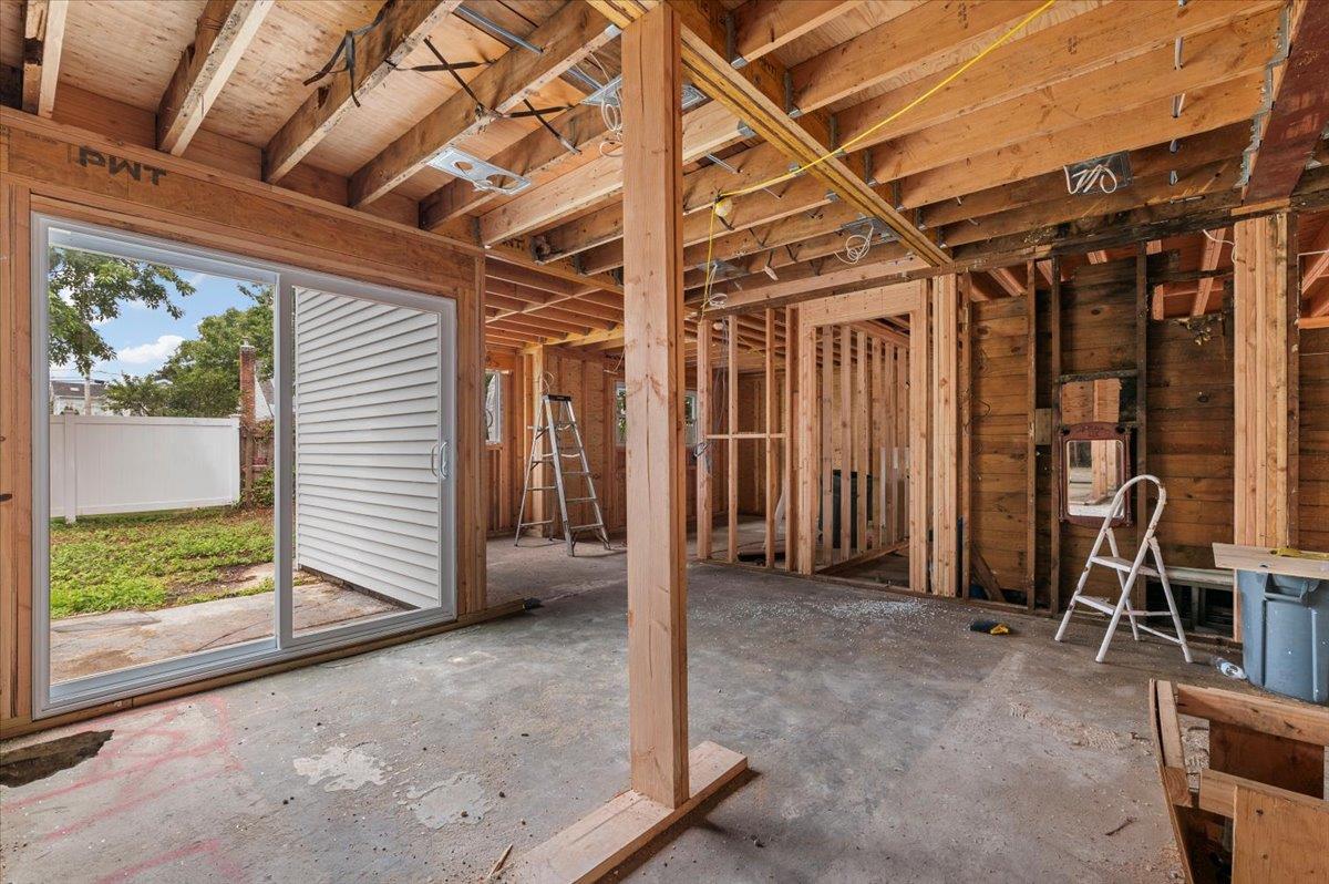 Single Family Carmans  Suffolk County, NY 11735, MLS-888807-6