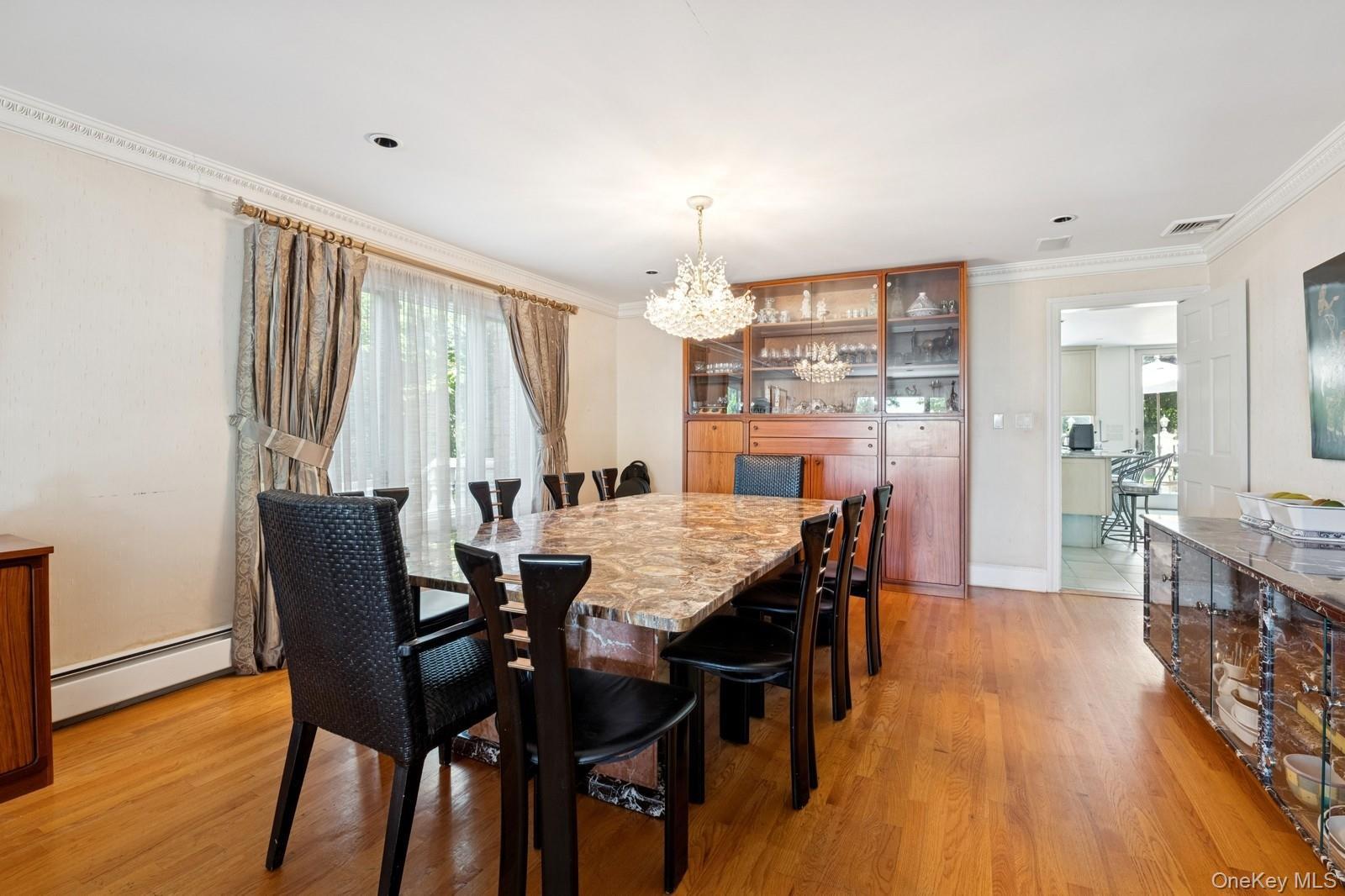 Single Family Ivy Hill Nassau County, NY 11598, MLS-888869-10