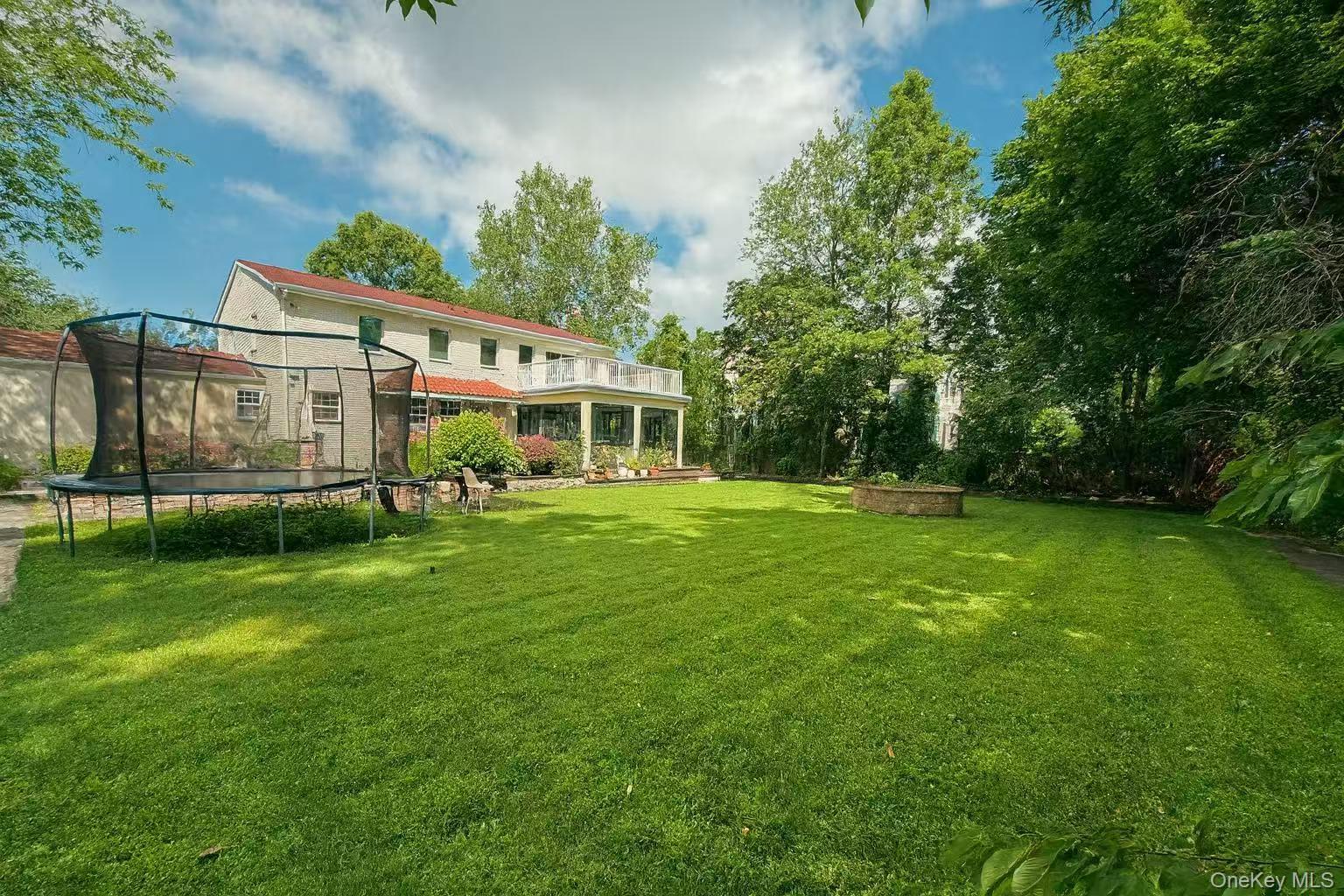 Single Family Birchdale  Nassau County, NY 11050, MLS-888878-20