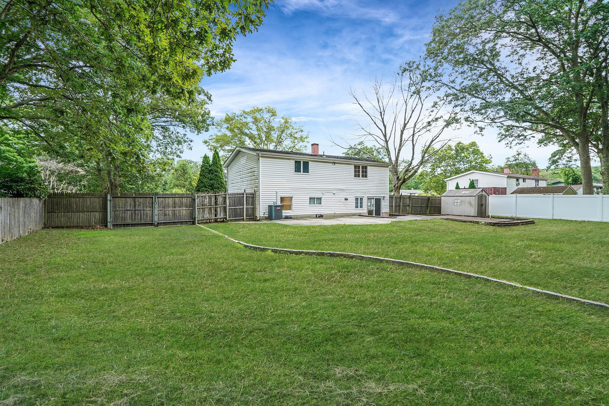 Single Family Fireside  Suffolk County, NY 11733, MLS-888919-26