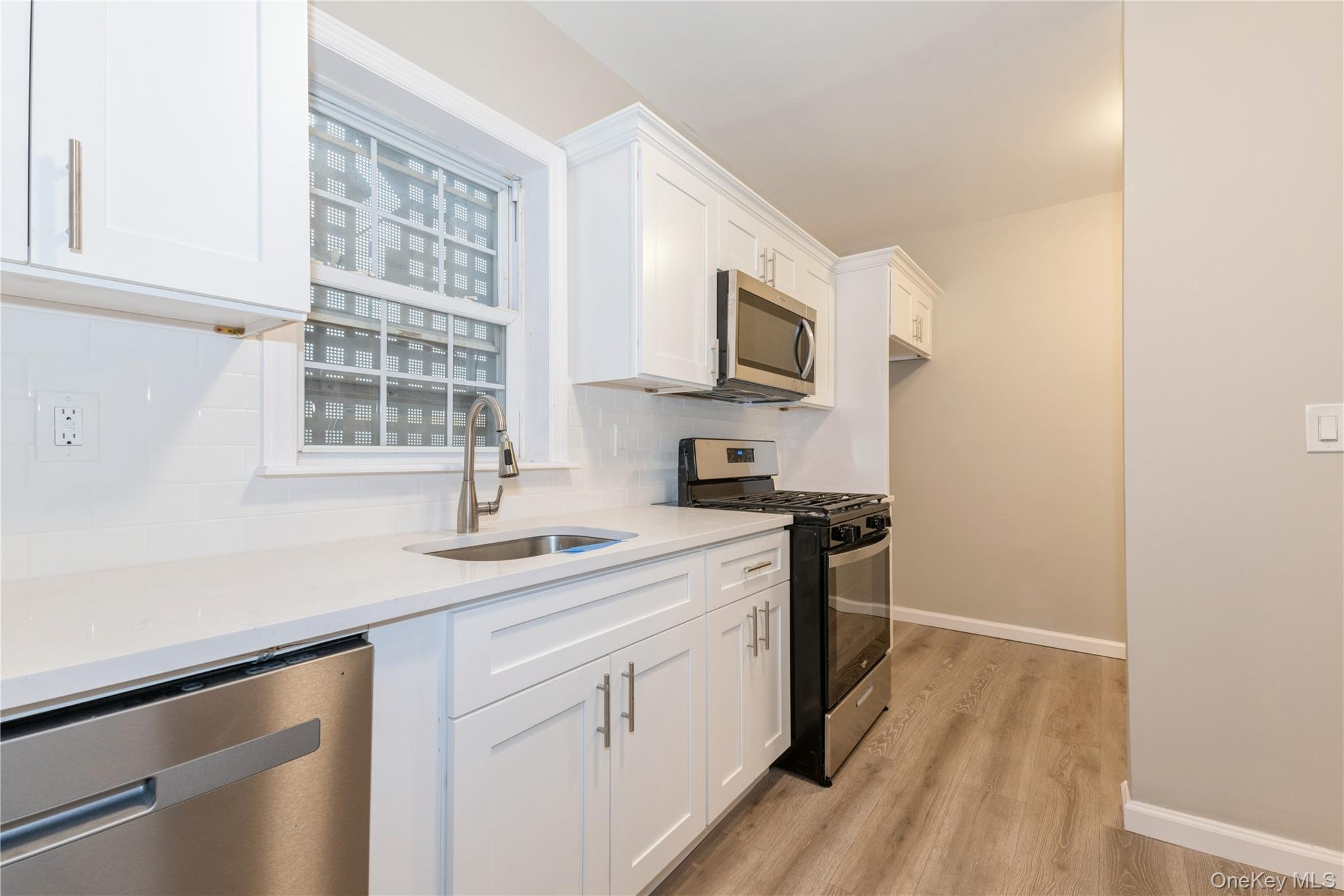 Single Family Murdock Queens, NY 11412, MLS-888935-5