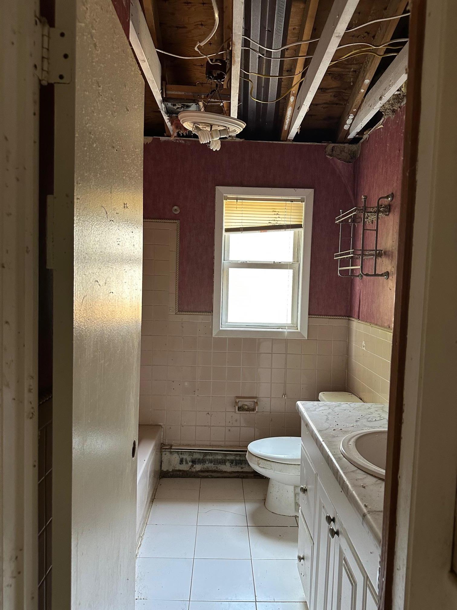 Single Family Hampton  Suffolk County, NY 11789, MLS-888940-12