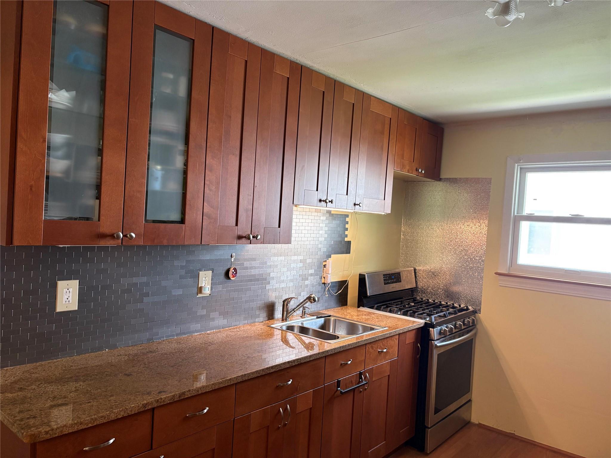 Single Family Poplar  Suffolk County, NY 11701, MLS-888961-4