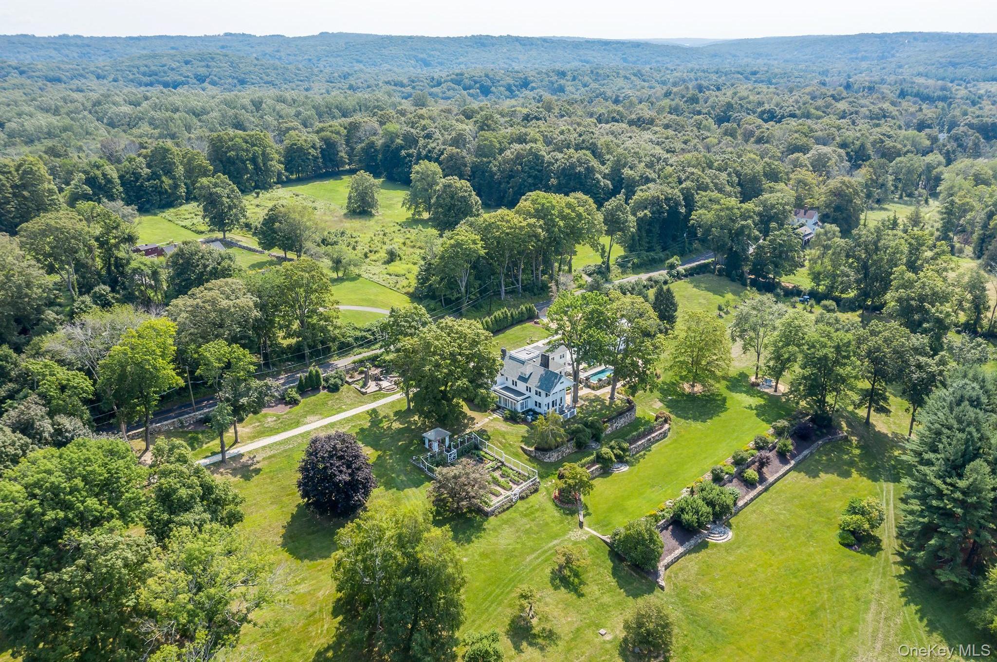 Single Family Long Ridge  Out Of Area, NY 06810, MLS-888972-4