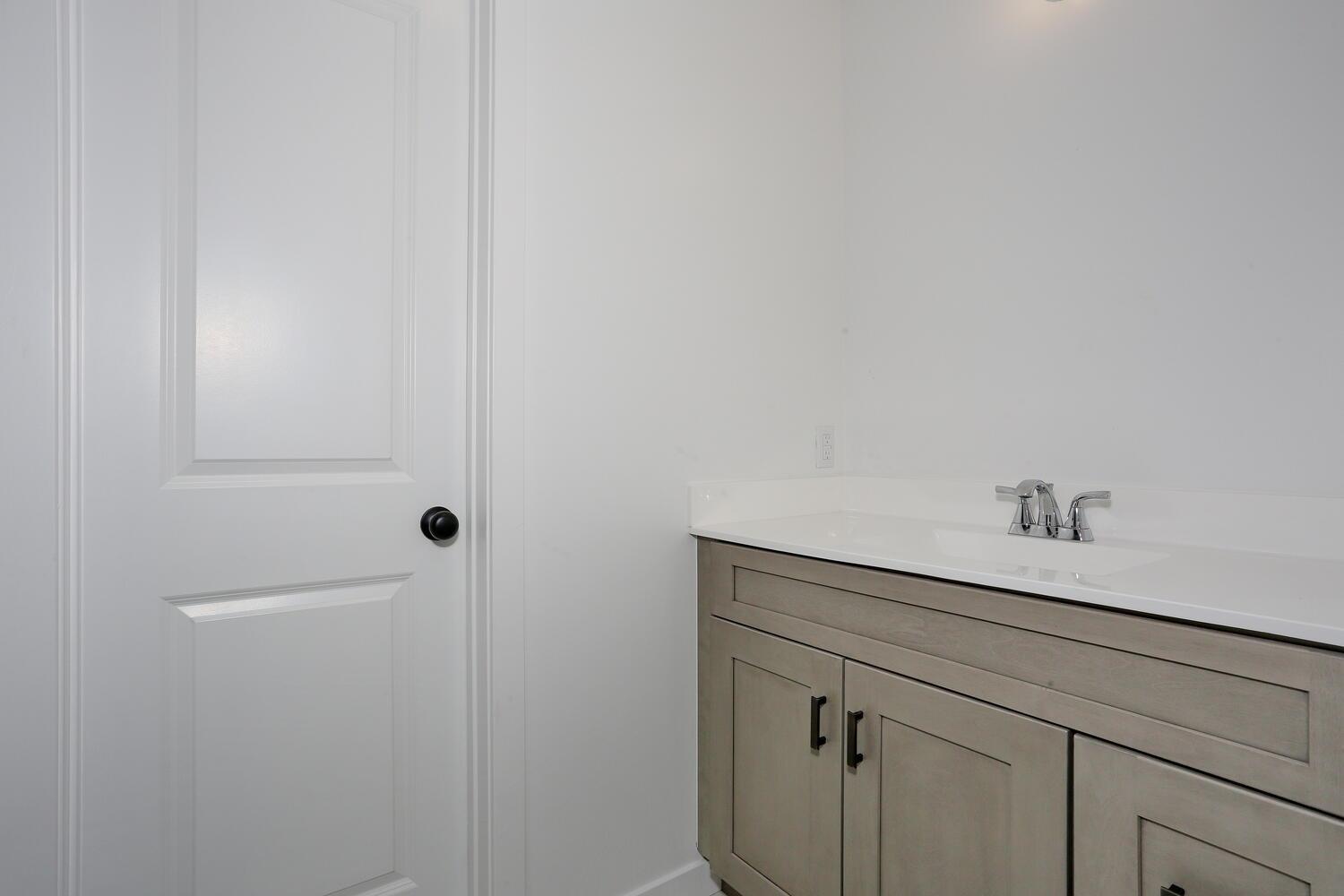 Condo Ewing  Rockland County, NY 10977, MLS-888984-21
