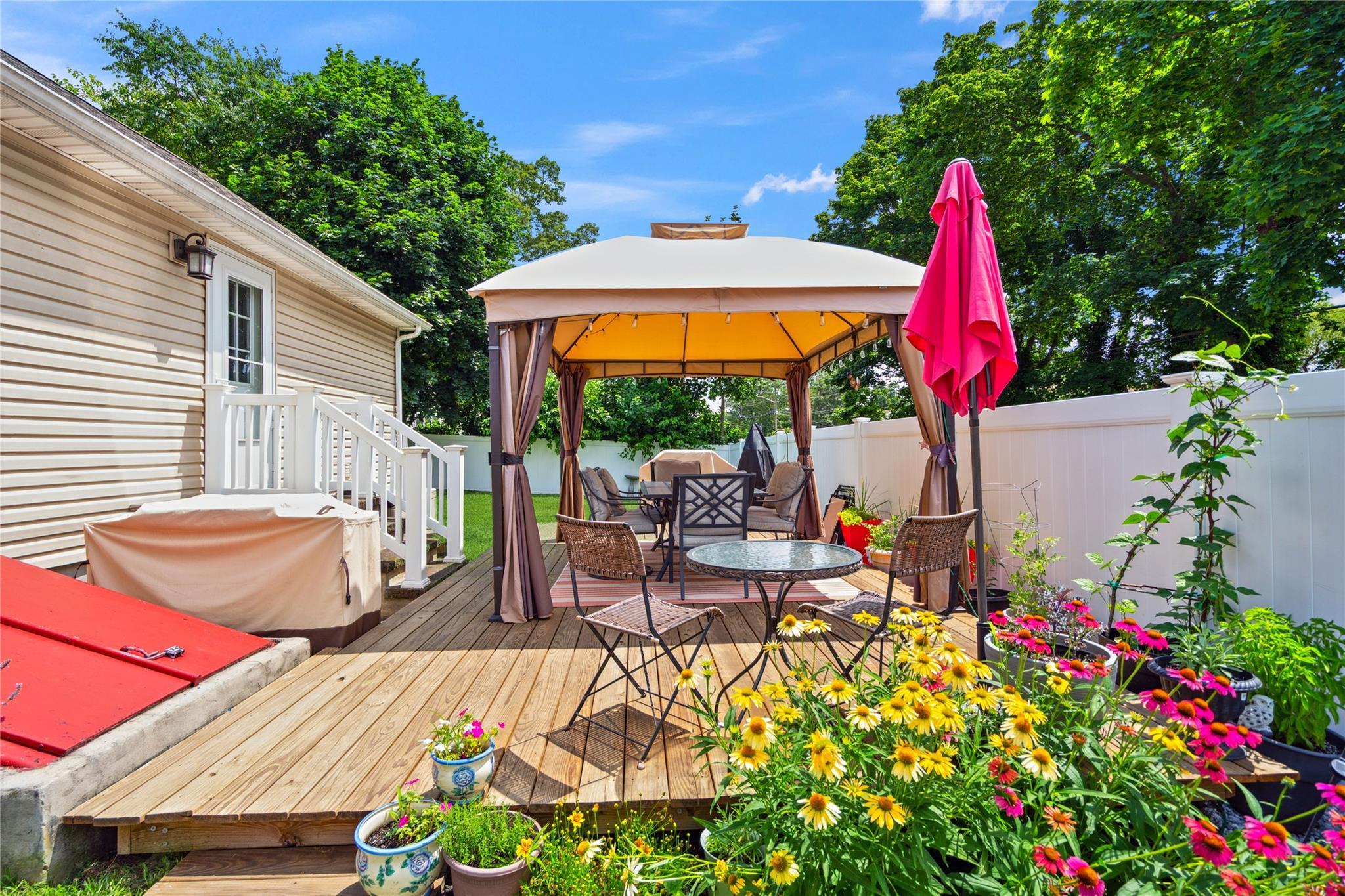 Single Family Woodycrest  Suffolk County, NY 11738, MLS-888993-17