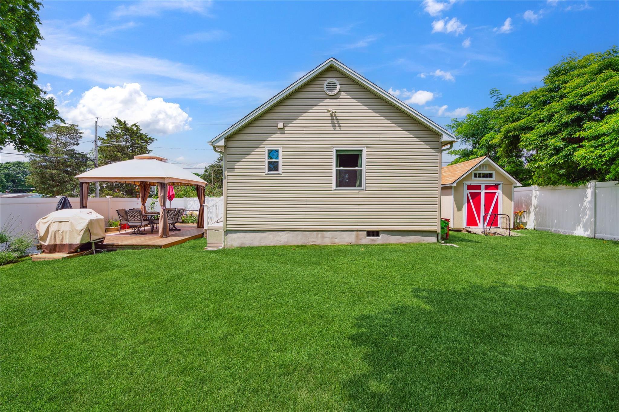 Single Family Woodycrest  Suffolk County, NY 11738, MLS-888993-19