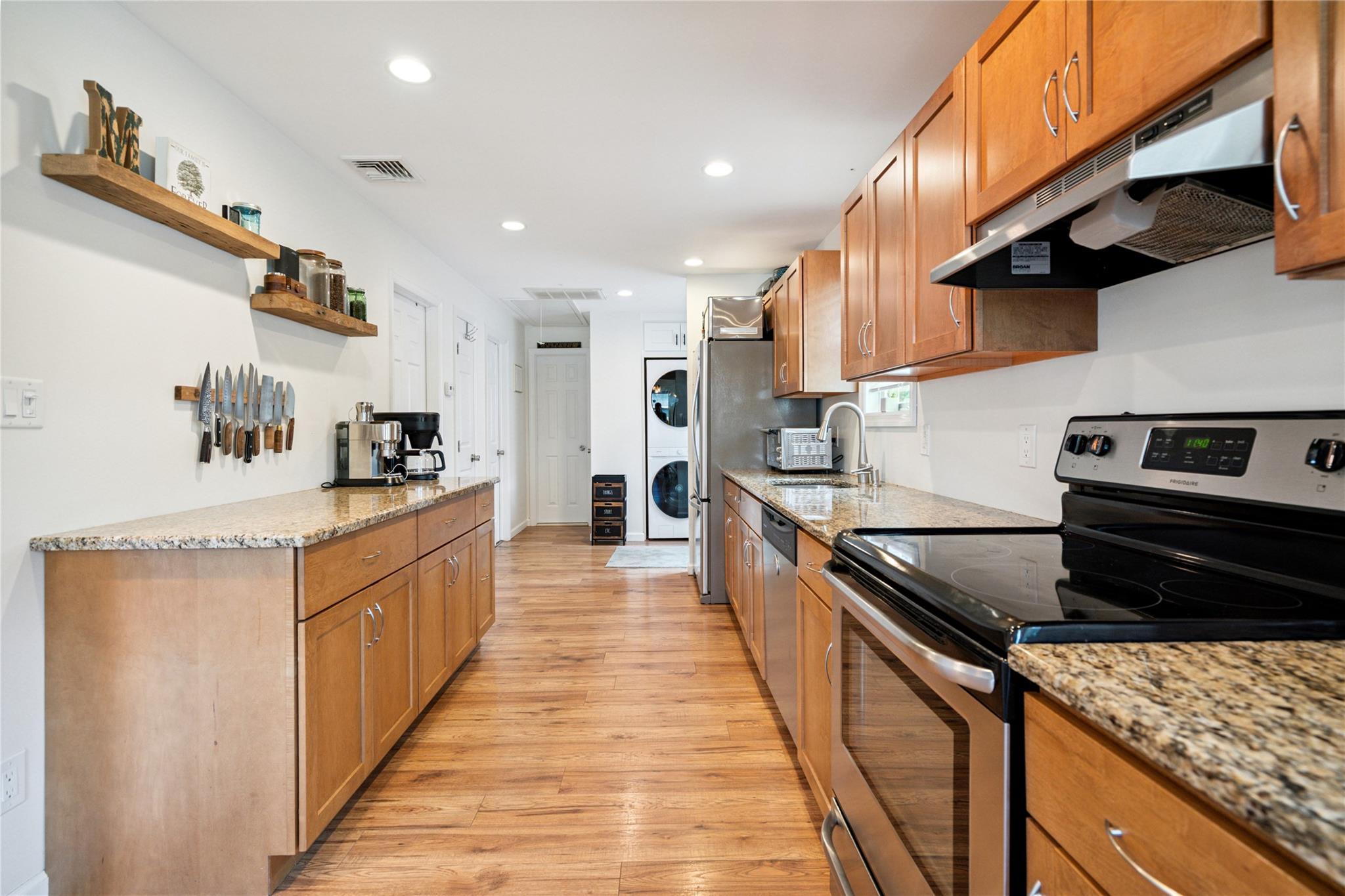 Single Family Woodycrest  Suffolk County, NY 11738, MLS-888993-6