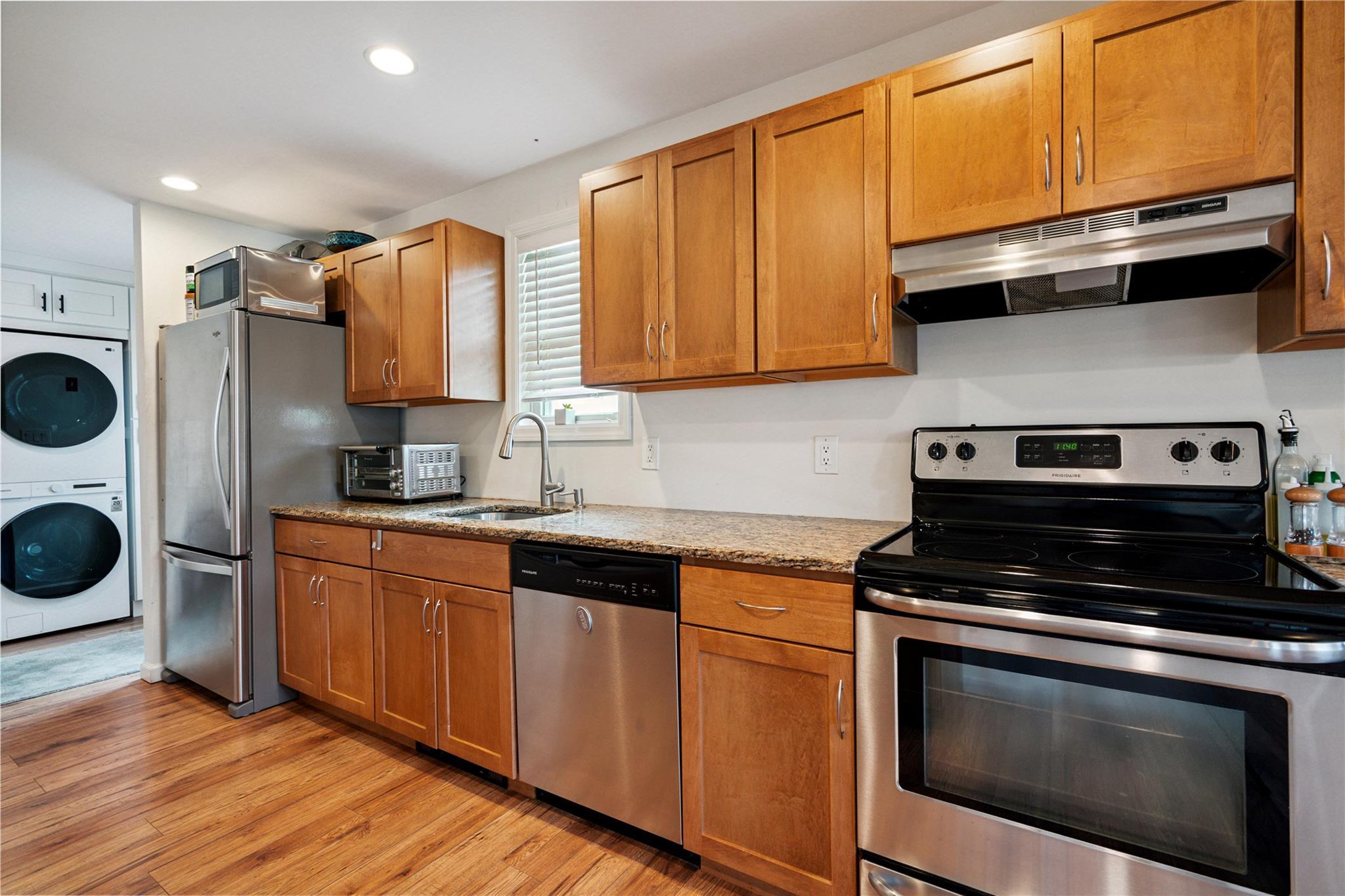 Single Family Woodycrest  Suffolk County, NY 11738, MLS-888993-7