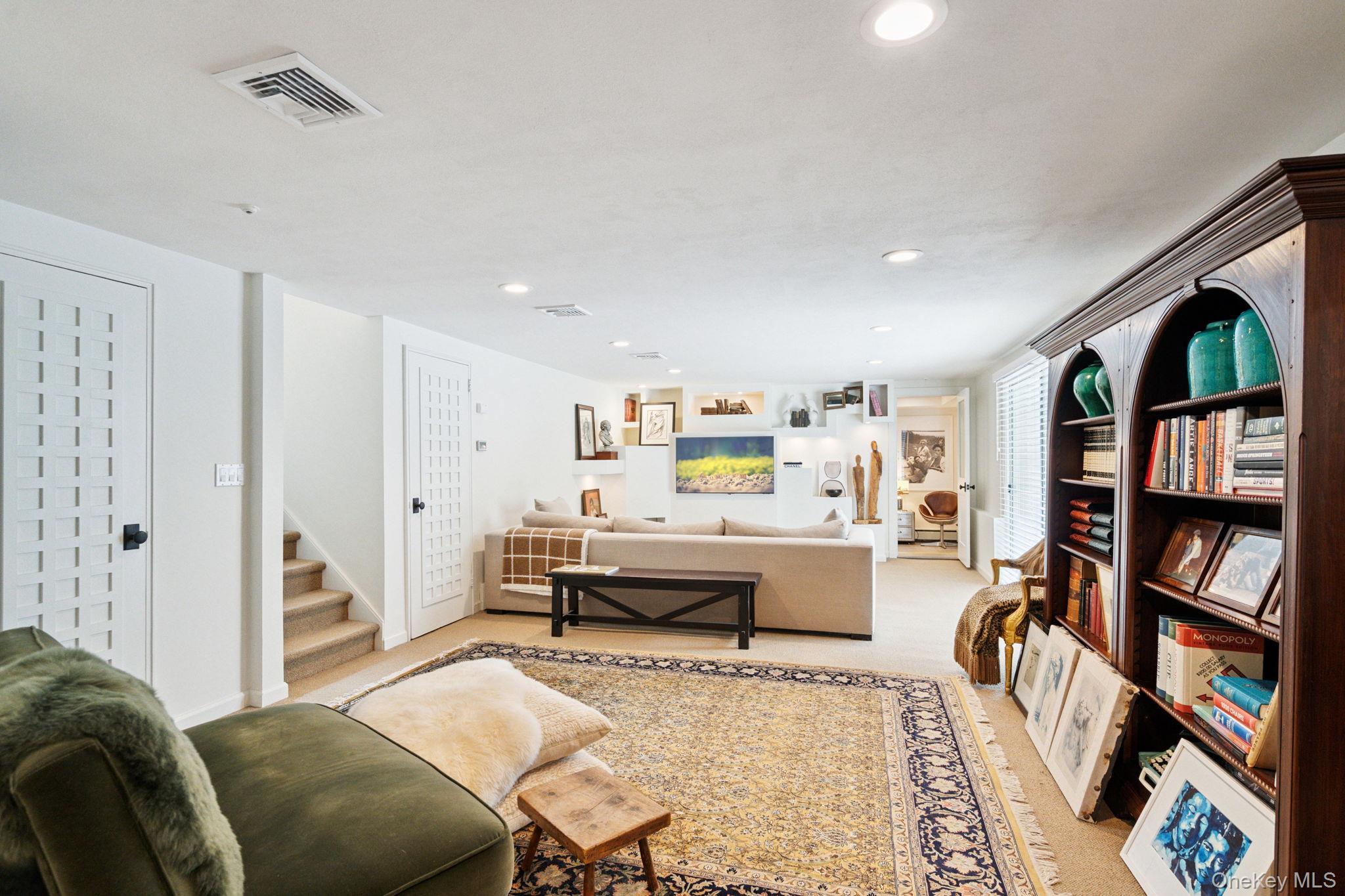 Single Family Birchwood Park Nassau County, NY 11753, MLS-888999-17