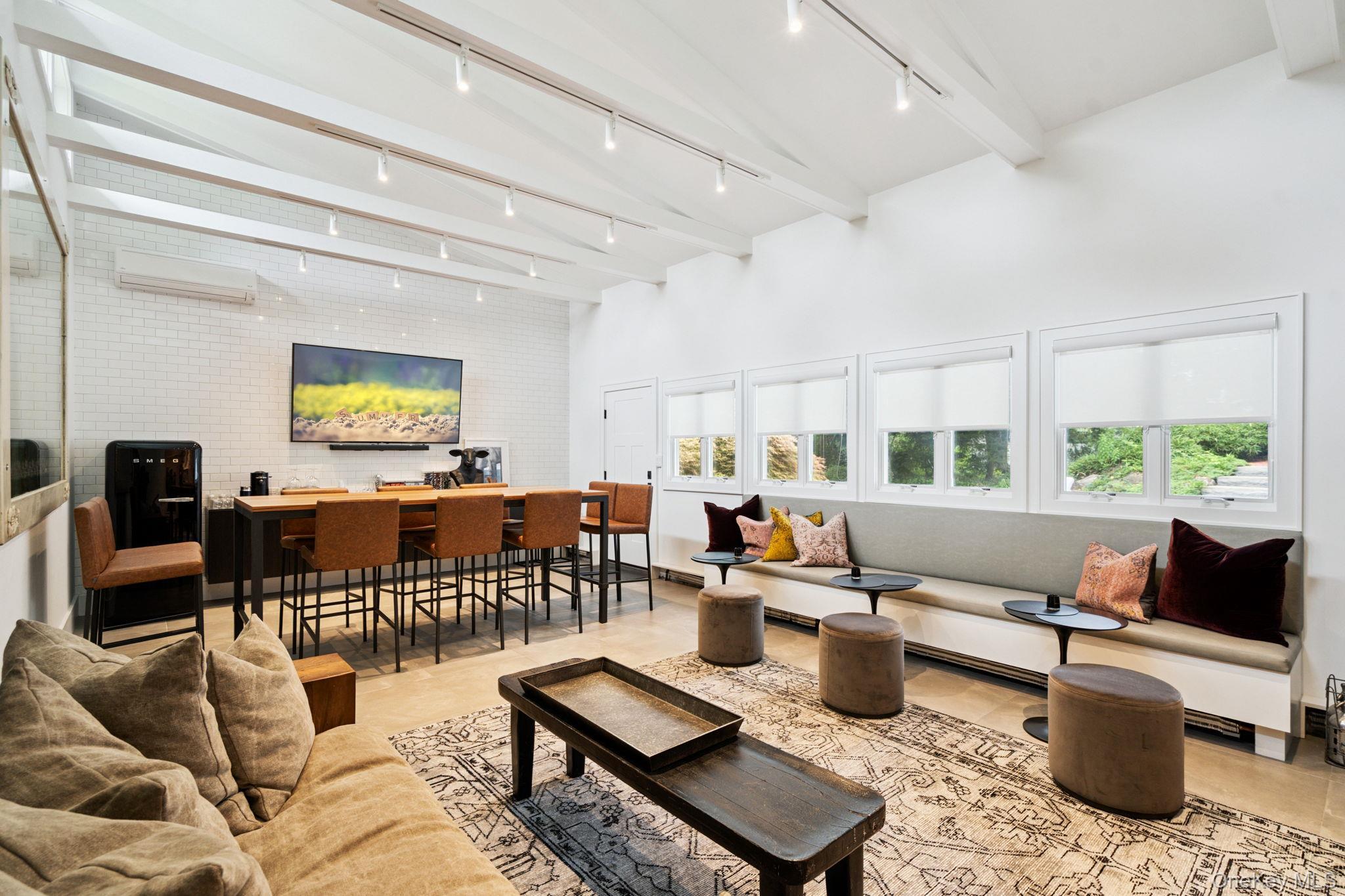 Single Family Birchwood Park Nassau County, NY 11753, MLS-888999-21