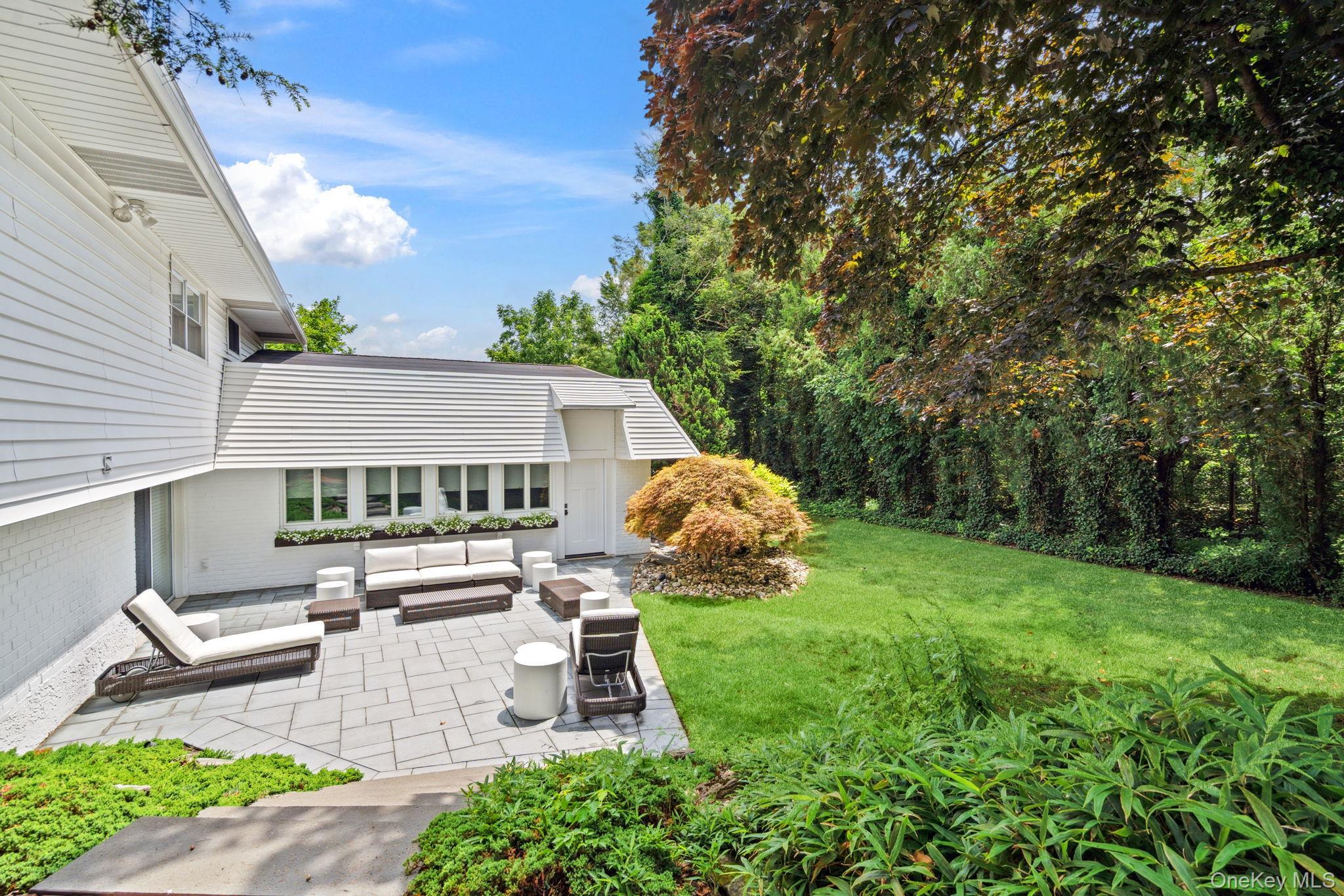 Single Family Birchwood Park Nassau County, NY 11753, MLS-888999-28