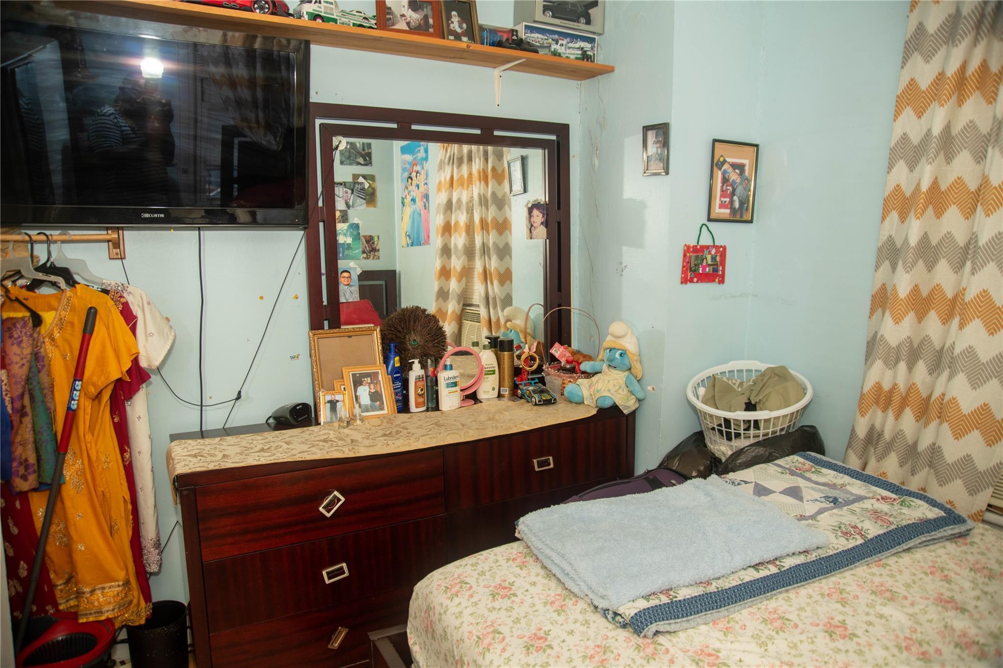 Single Family Alwick Queens, NY 11420, MLS-889002-16