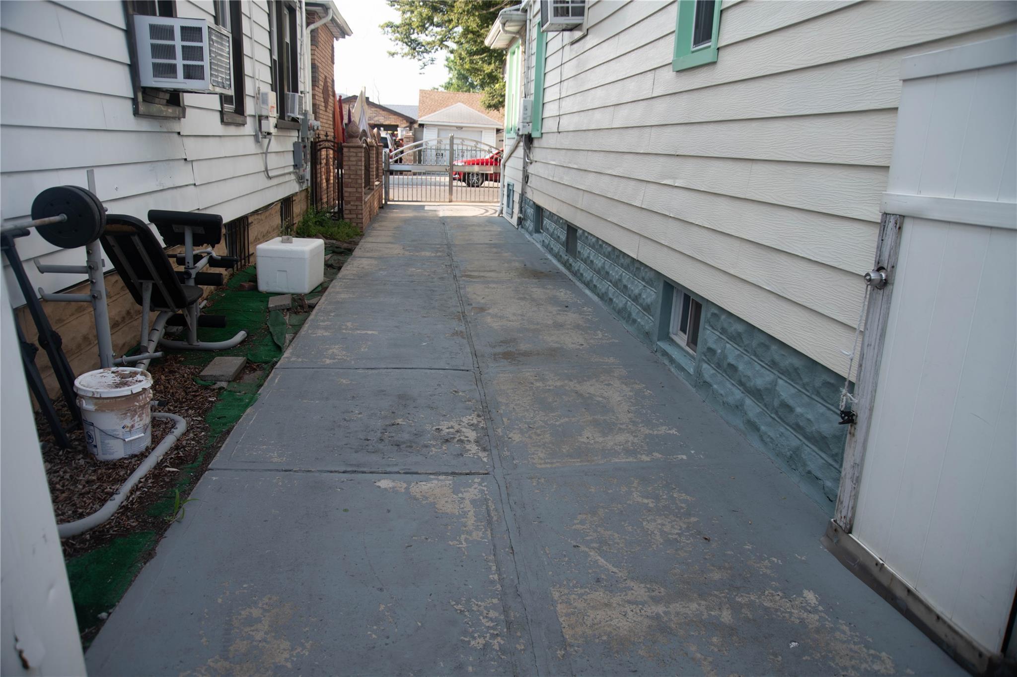 Single Family Alwick Queens, NY 11420, MLS-889002-34