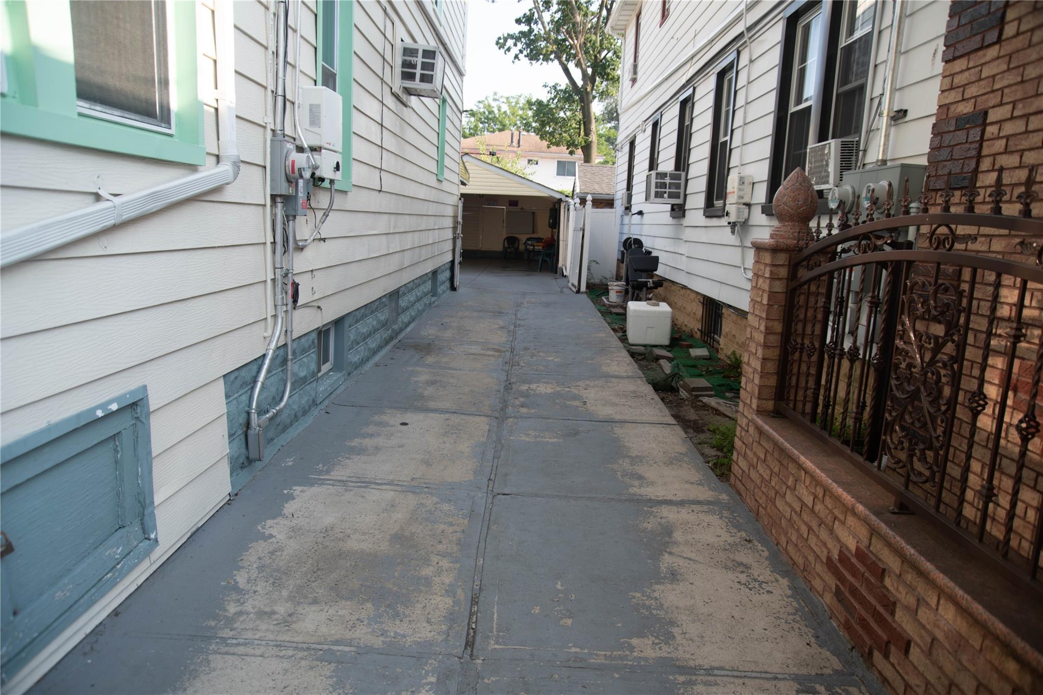 Single Family Alwick Queens, NY 11420, MLS-889002-35