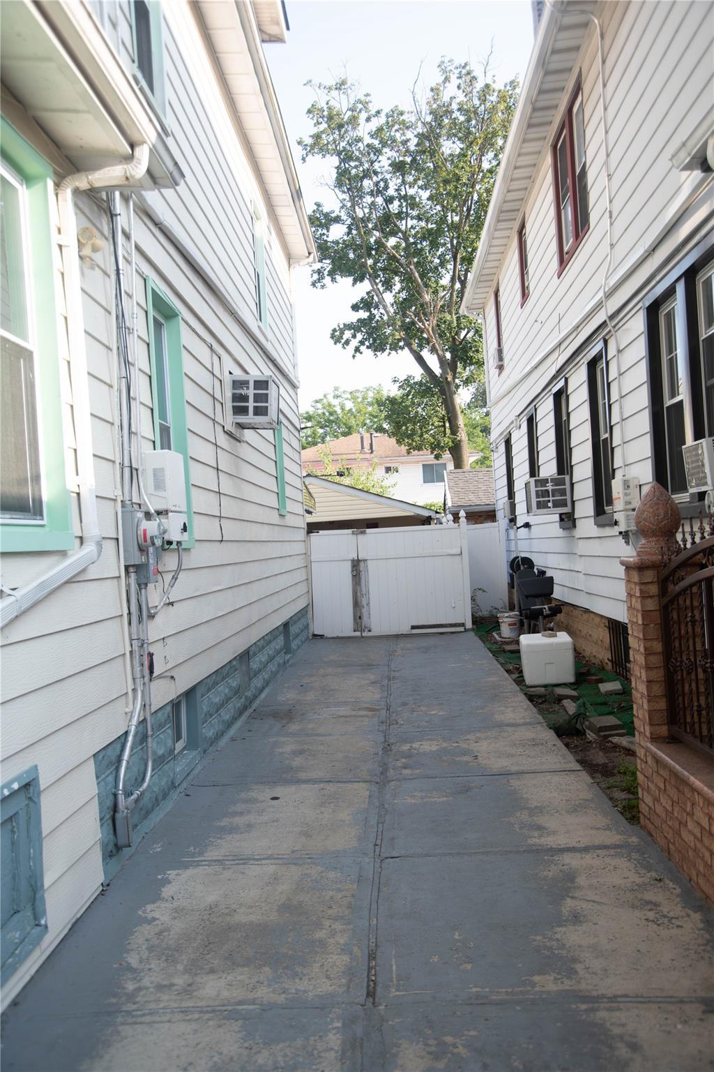 Single Family Alwick Queens, NY 11420, MLS-889002-36