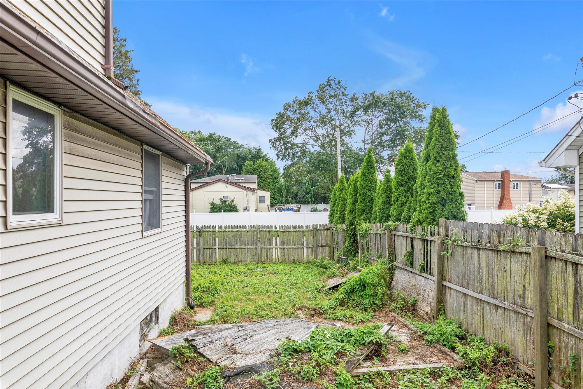 Single Family 13th  Suffolk County, NY 11729, MLS-889009-22