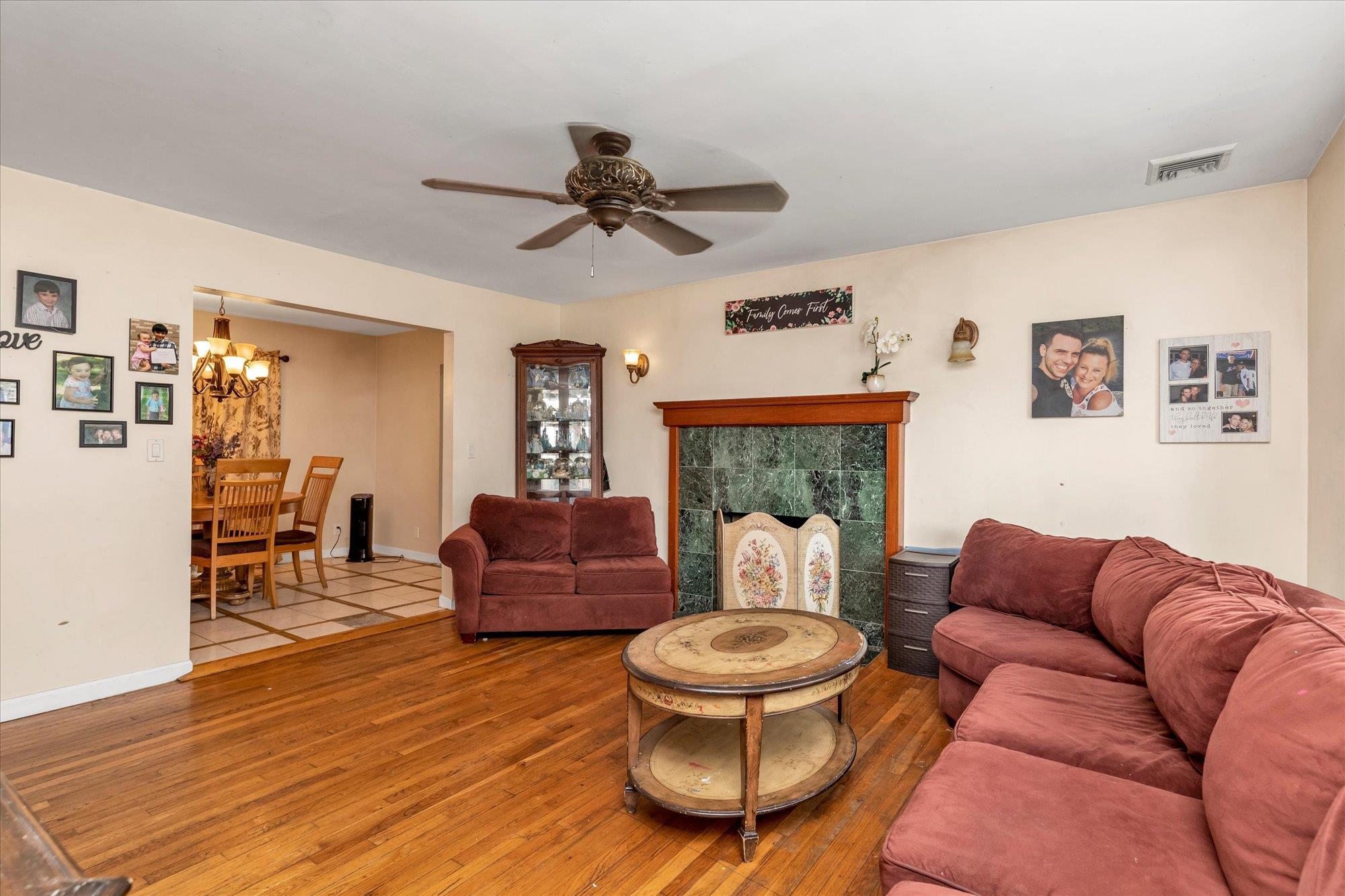 Single Family 13th  Suffolk County, NY 11729, MLS-889009-4